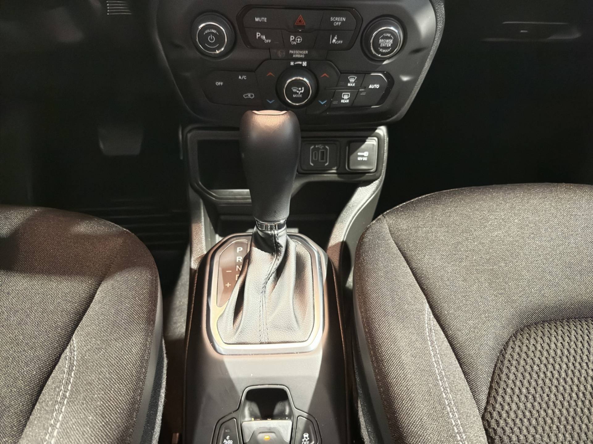 JEEP Renegade Renegade 1.5 turbo t4 mhev Summit 2wd dct usata in pronta consegna - Brandini