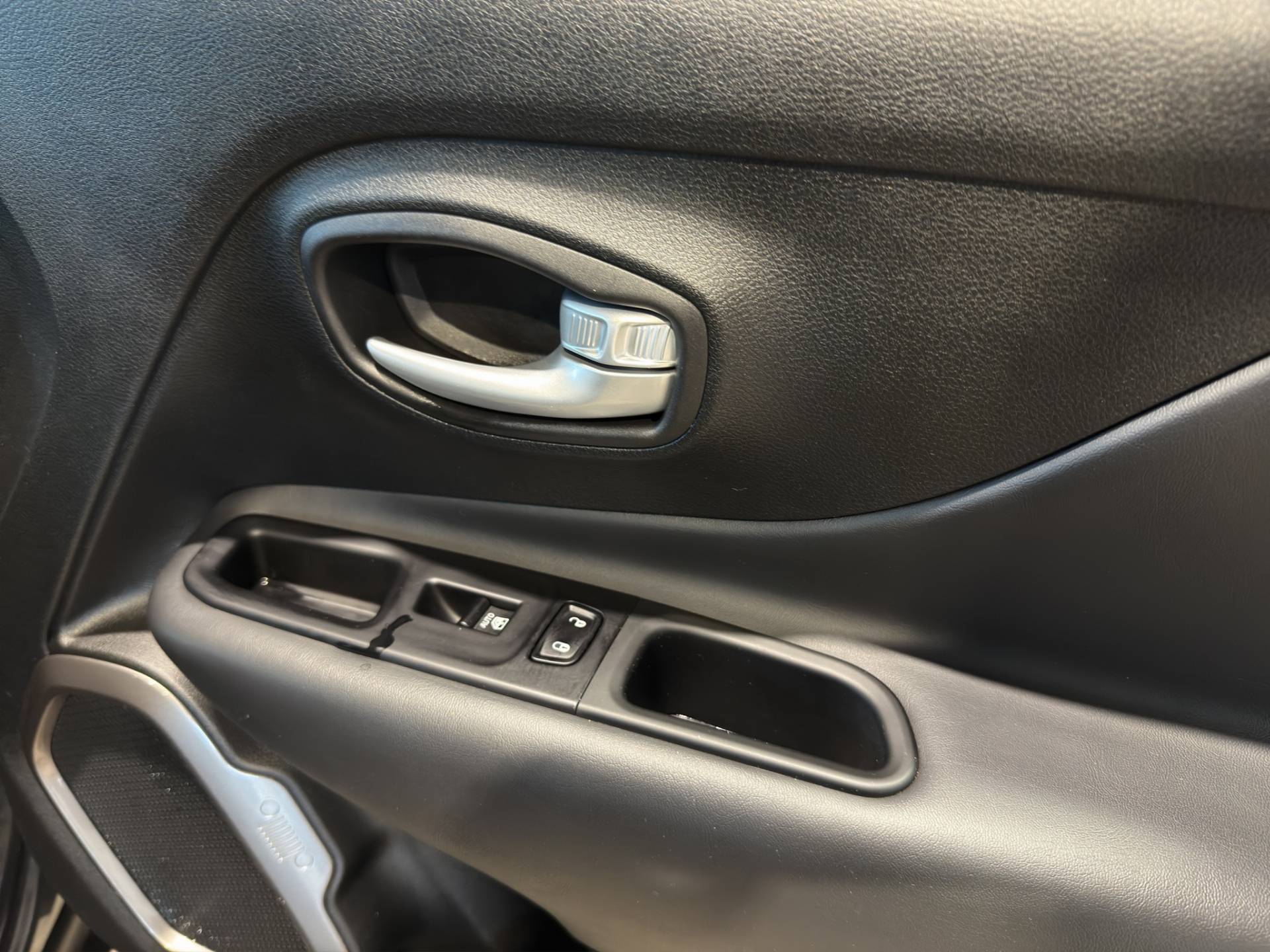 JEEP Renegade Renegade 1.5 turbo t4 mhev Summit 2wd dct usata in pronta consegna - Brandini