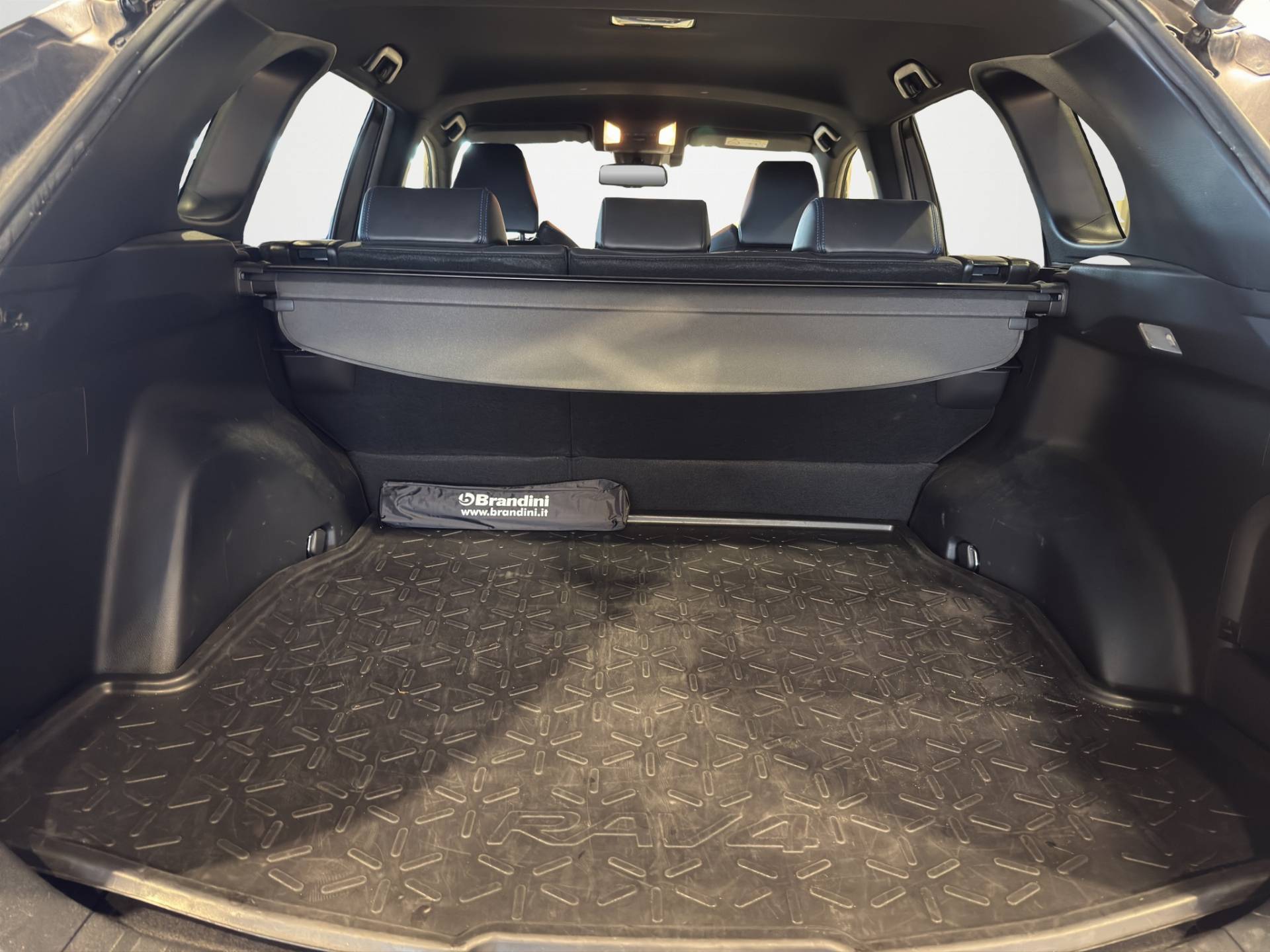 Auto Venduta - TOYOTA Rav4 Rav4 2.5 vvt-ie hybrid Style 2wd e-cvt usata in pronta consegna - Brandini