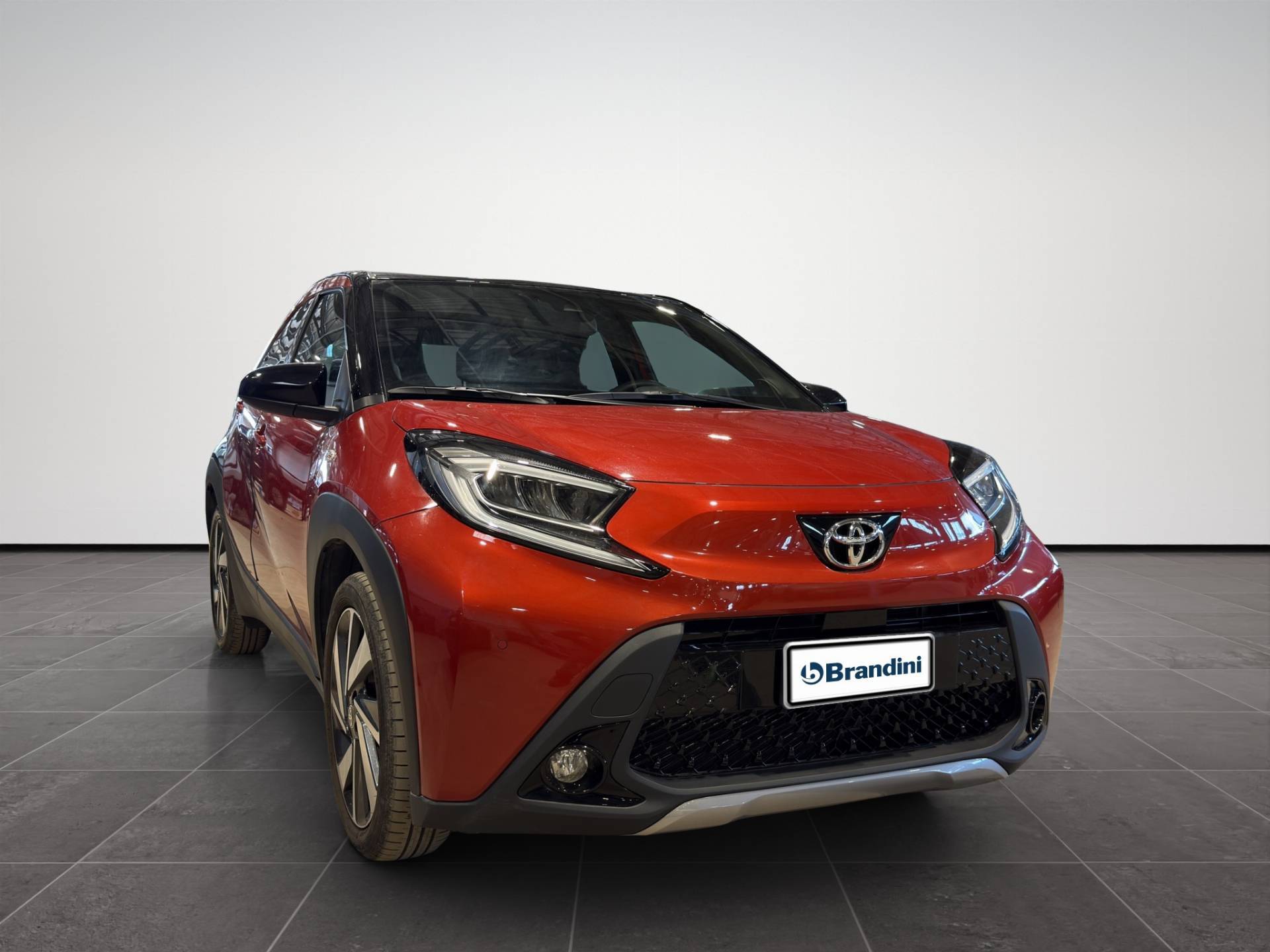 Auto Venduta - TOYOTA Aygo Aygo X 1.0 Lounge 72cv s-cvt usata in pronta consegna - Brandini