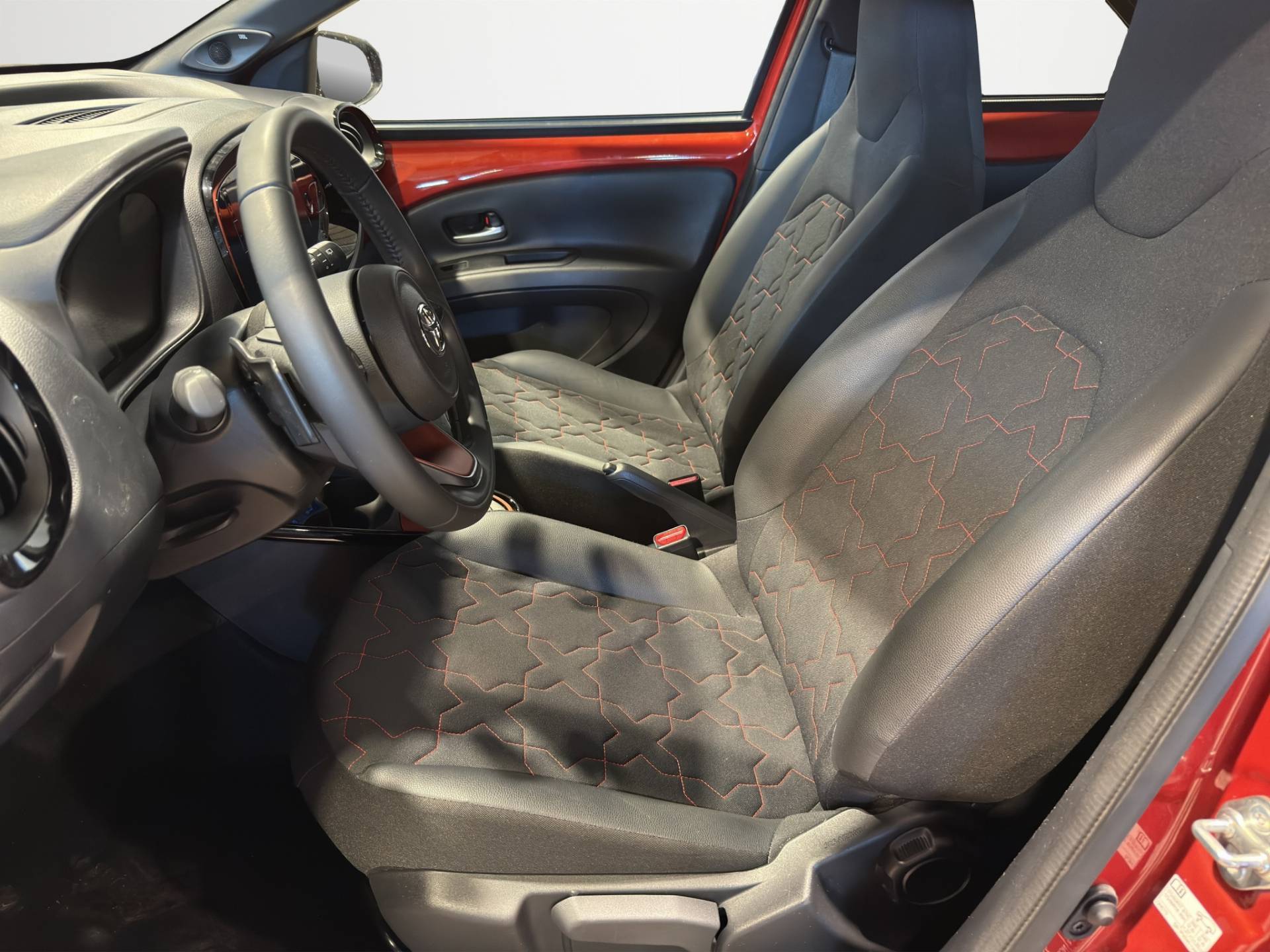 Auto Venduta - TOYOTA Aygo Aygo X 1.0 Lounge 72cv s-cvt usata in pronta consegna - Brandini