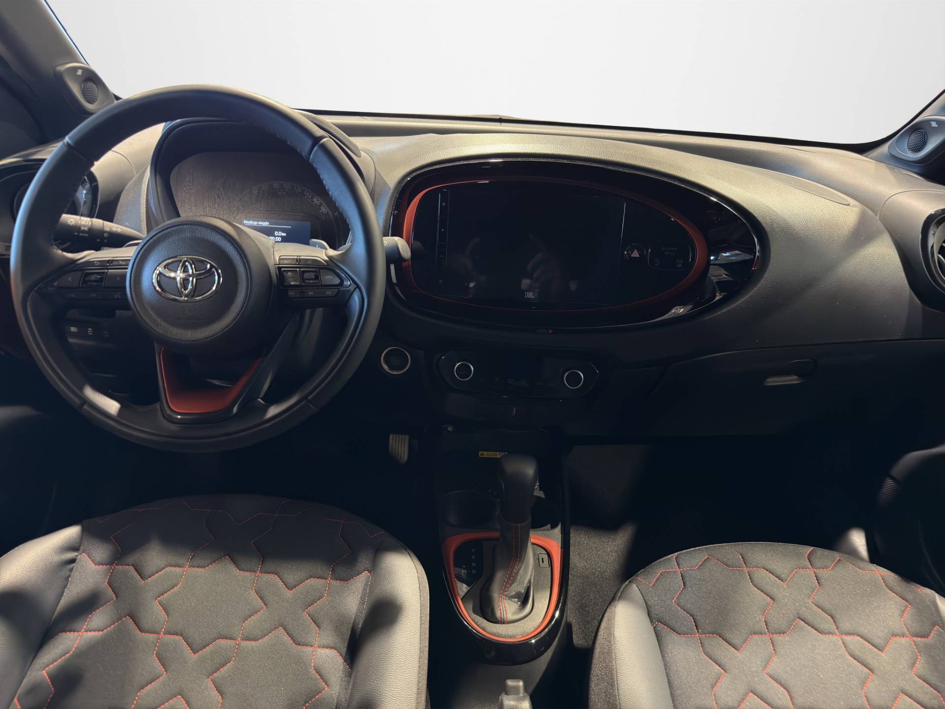 Auto Venduta - TOYOTA Aygo Aygo X 1.0 Lounge 72cv s-cvt usata in pronta consegna - Brandini