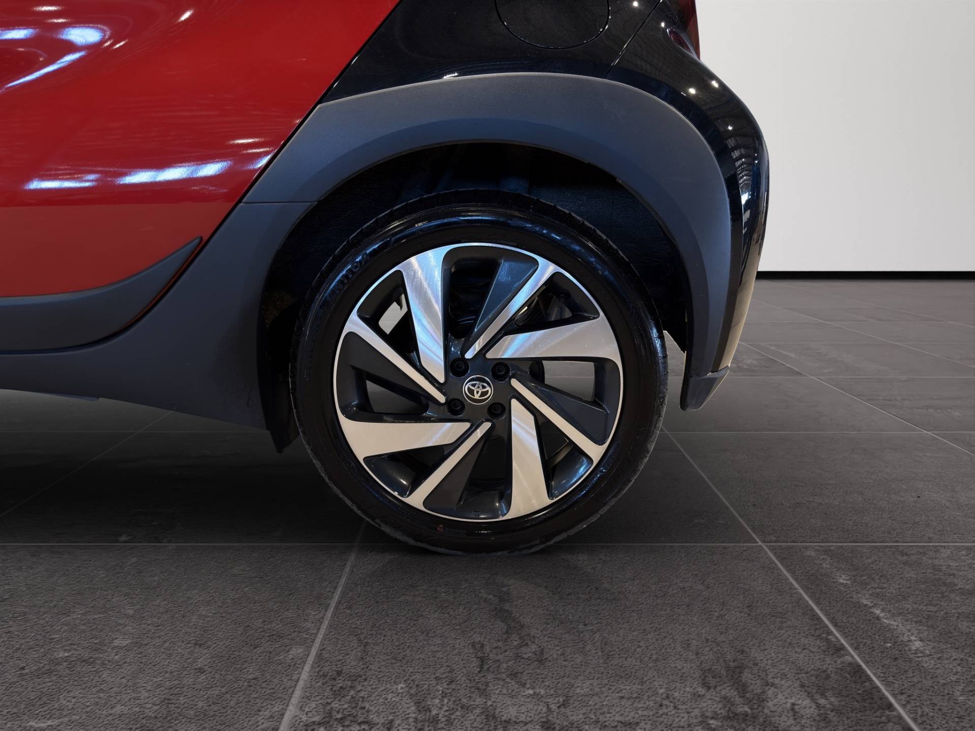 Auto Venduta - TOYOTA Aygo Aygo X 1.0 Lounge 72cv s-cvt usata in pronta consegna - Brandini