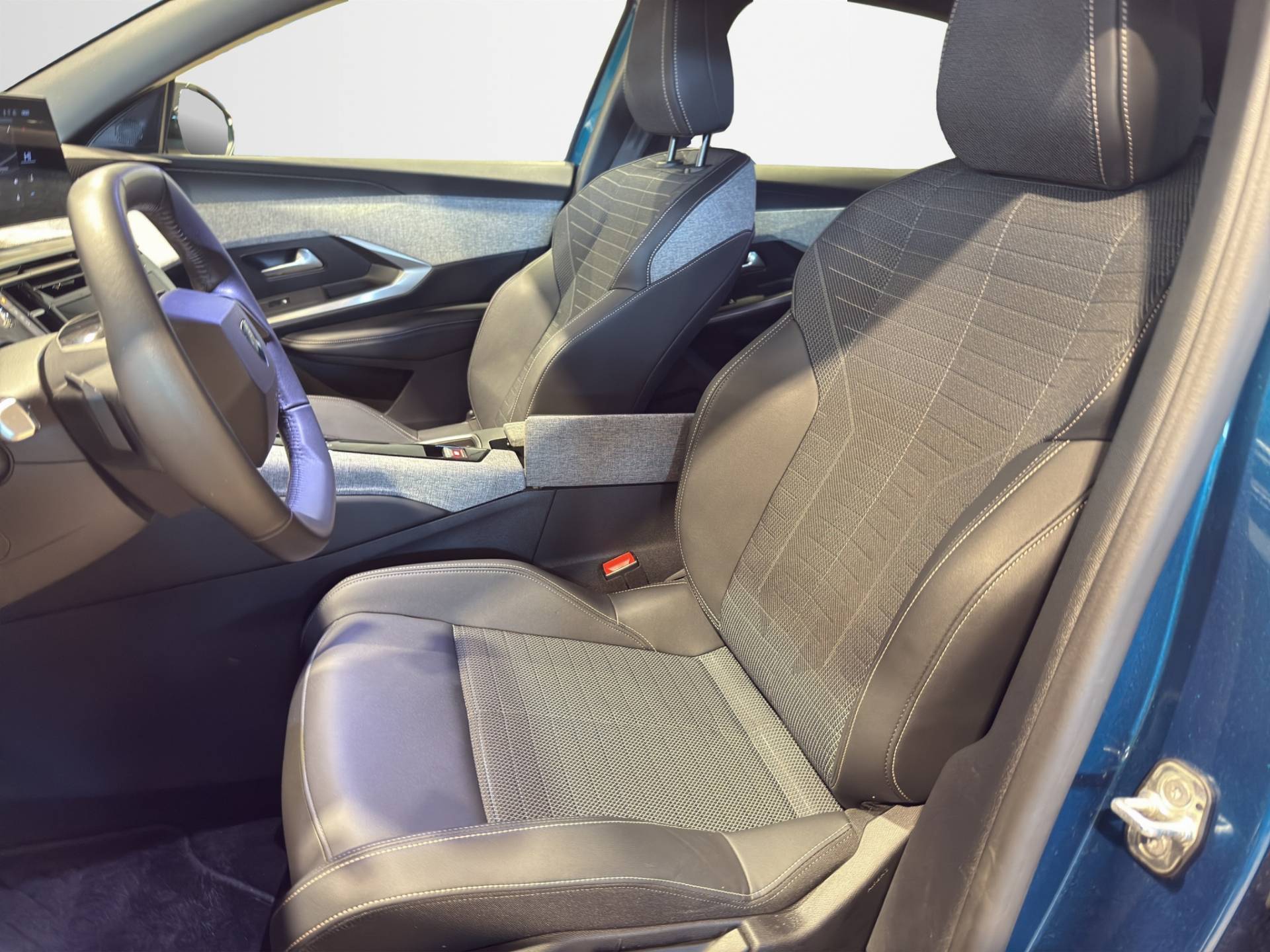 Auto Venduta - PEUGEOT 3008 3008 73 kWh Allure usata in pronta consegna - Brandini