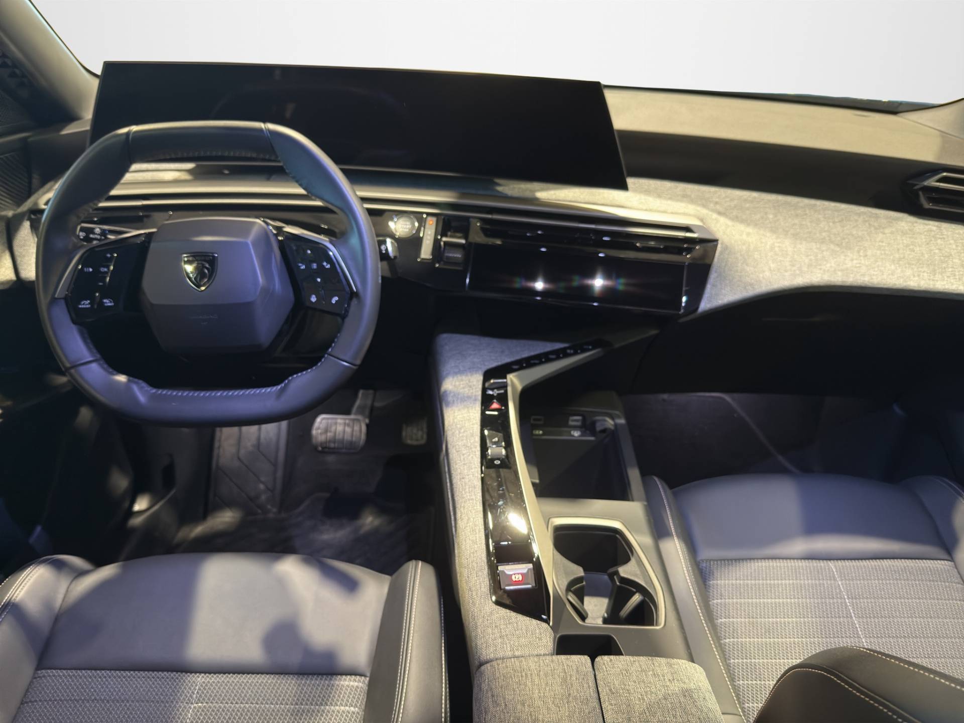 Auto Venduta - PEUGEOT 3008 3008 73 kWh Allure usata in pronta consegna - Brandini