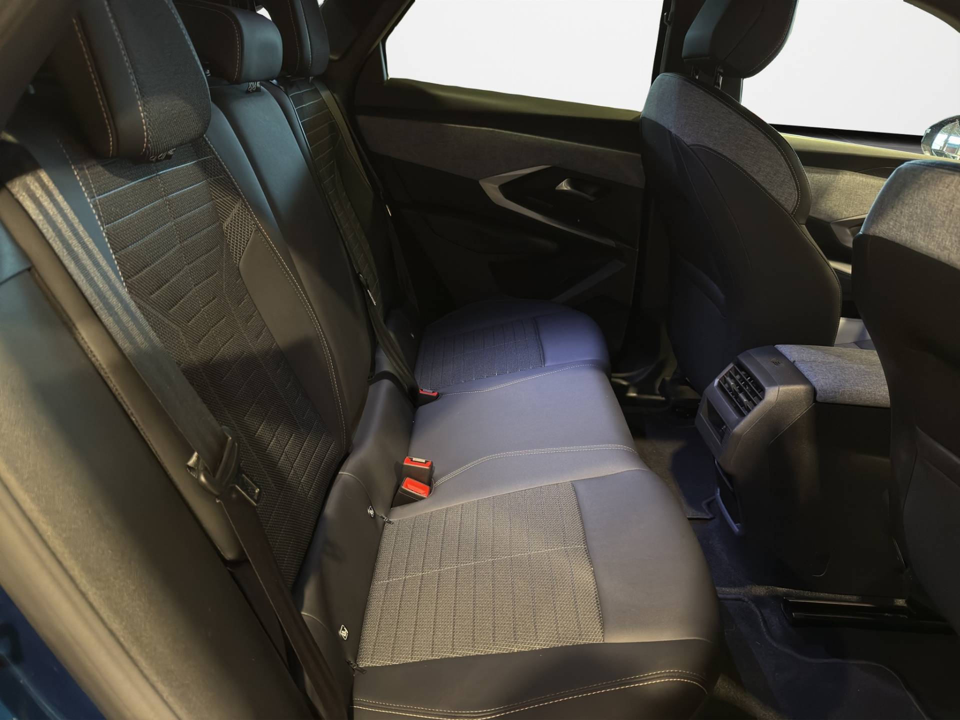 Auto Venduta - PEUGEOT 3008 3008 73 kWh Allure usata in pronta consegna - Brandini