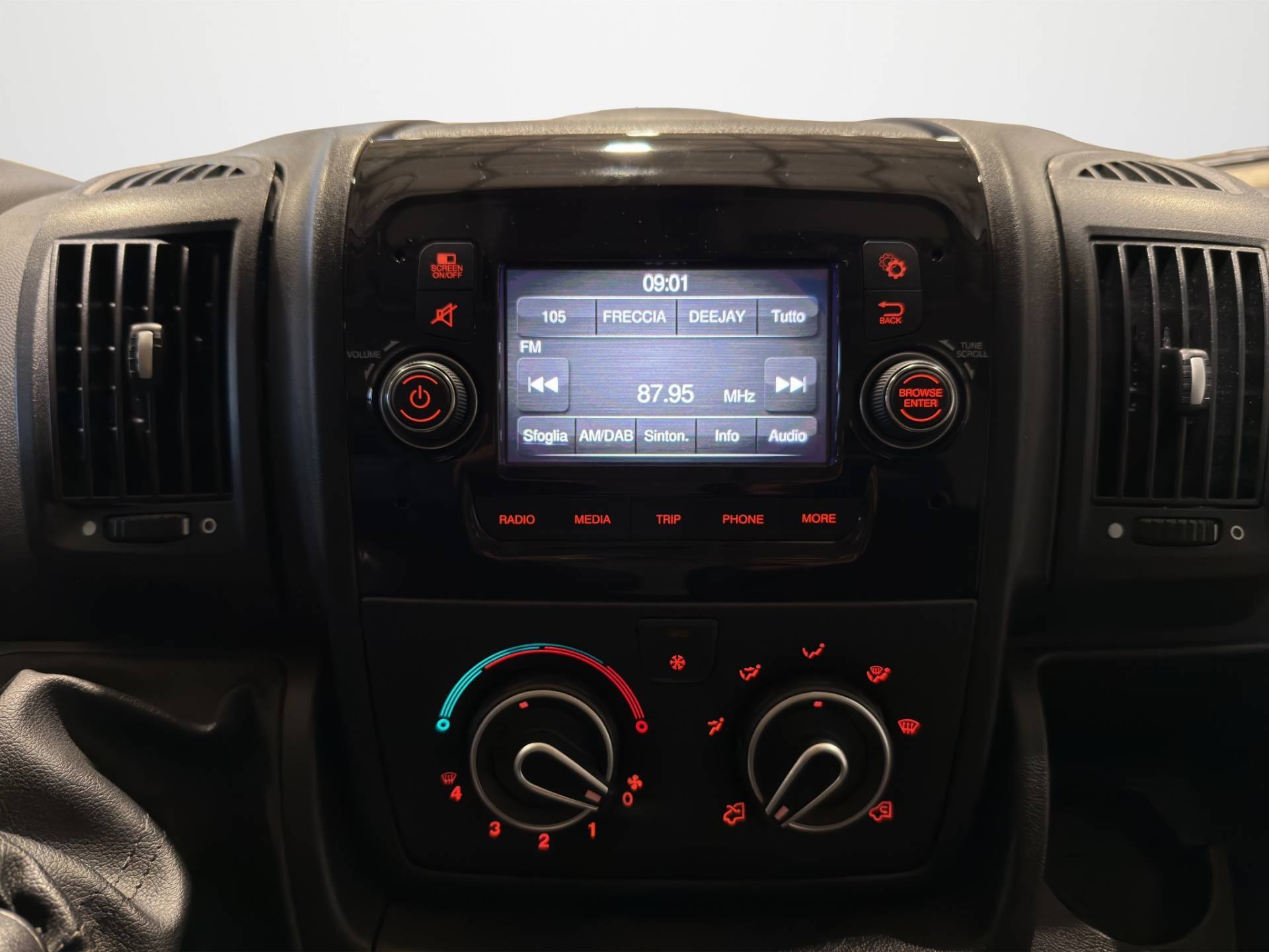 CITROEN Jumper Jumper 30 L1H1 2.2 bluehdi 120cv S&S usata in pronta consegna - Brandini