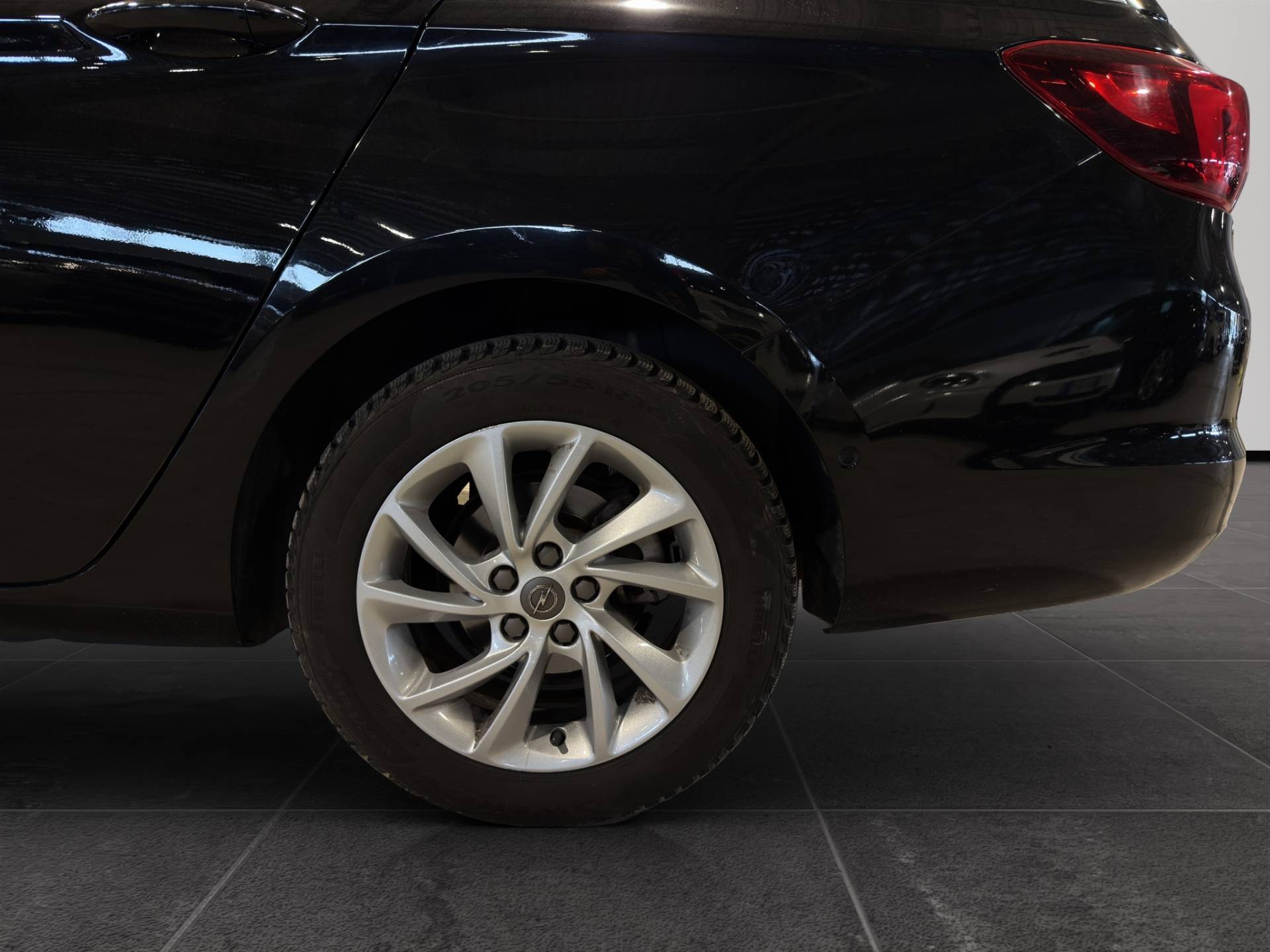 Auto Venduta - OPEL Astra Astra Sports Tourer 1.5 cdti Business Elegance s&s 122cv usata in pronta consegna - Brandini