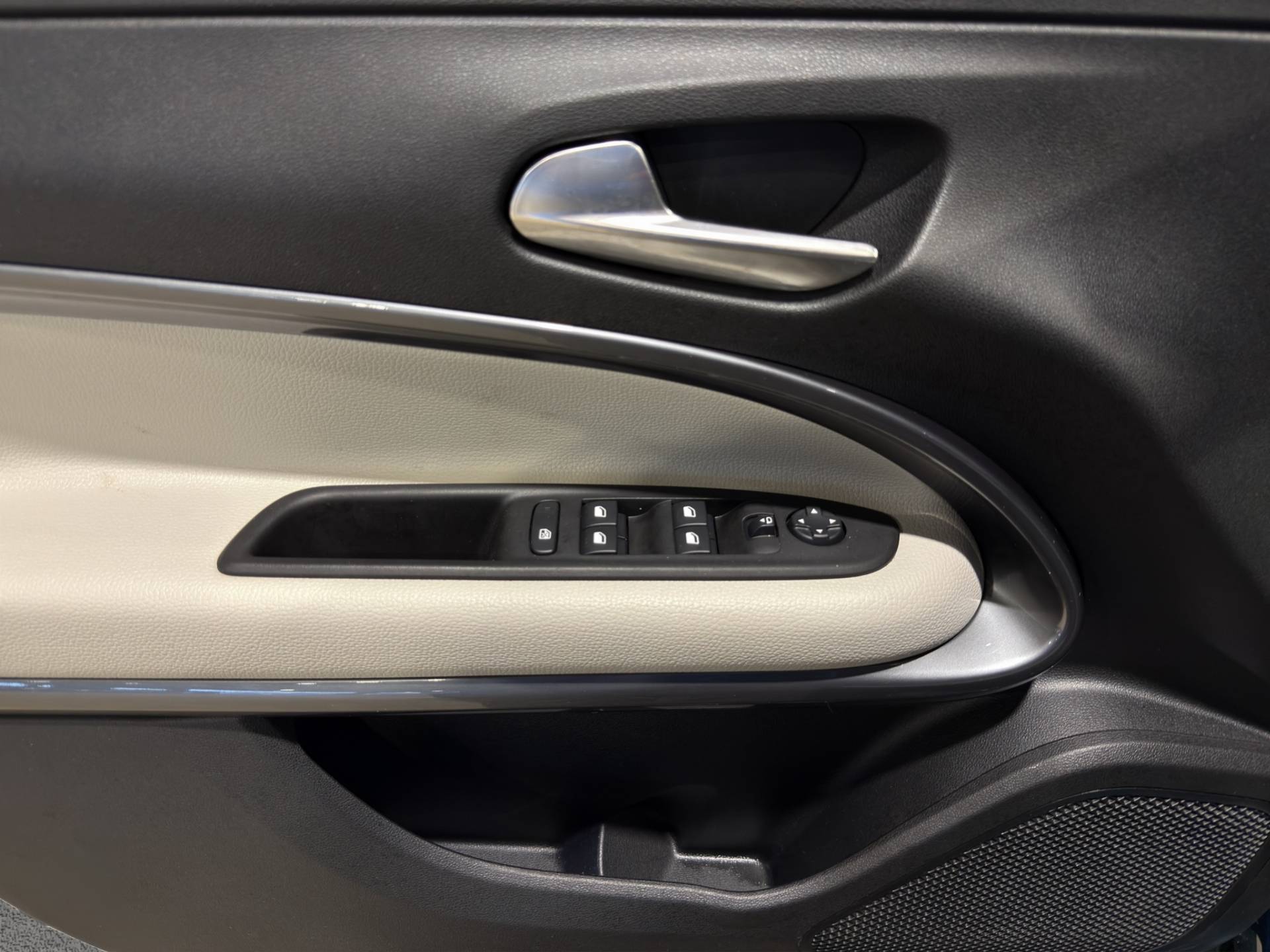 FIAT 600 600 1.2 hybrid La Prima 110cv auto usata in pronta consegna - Brandini