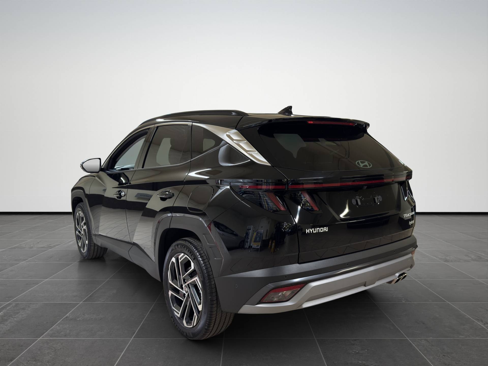 Auto Venduta - HYUNDAI Tucson TUCSON PE 1.6 HEV AT 4WD Exellence usata in pronta consegna - Brandini