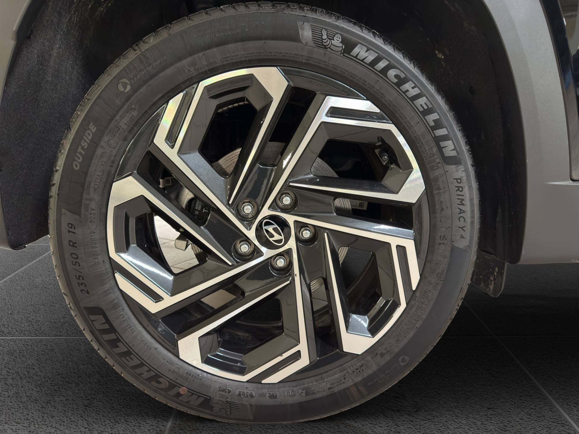 Auto Venduta - HYUNDAI Tucson TUCSON PE 1.6 HEV AT 4WD Exellence usata in pronta consegna - Brandini