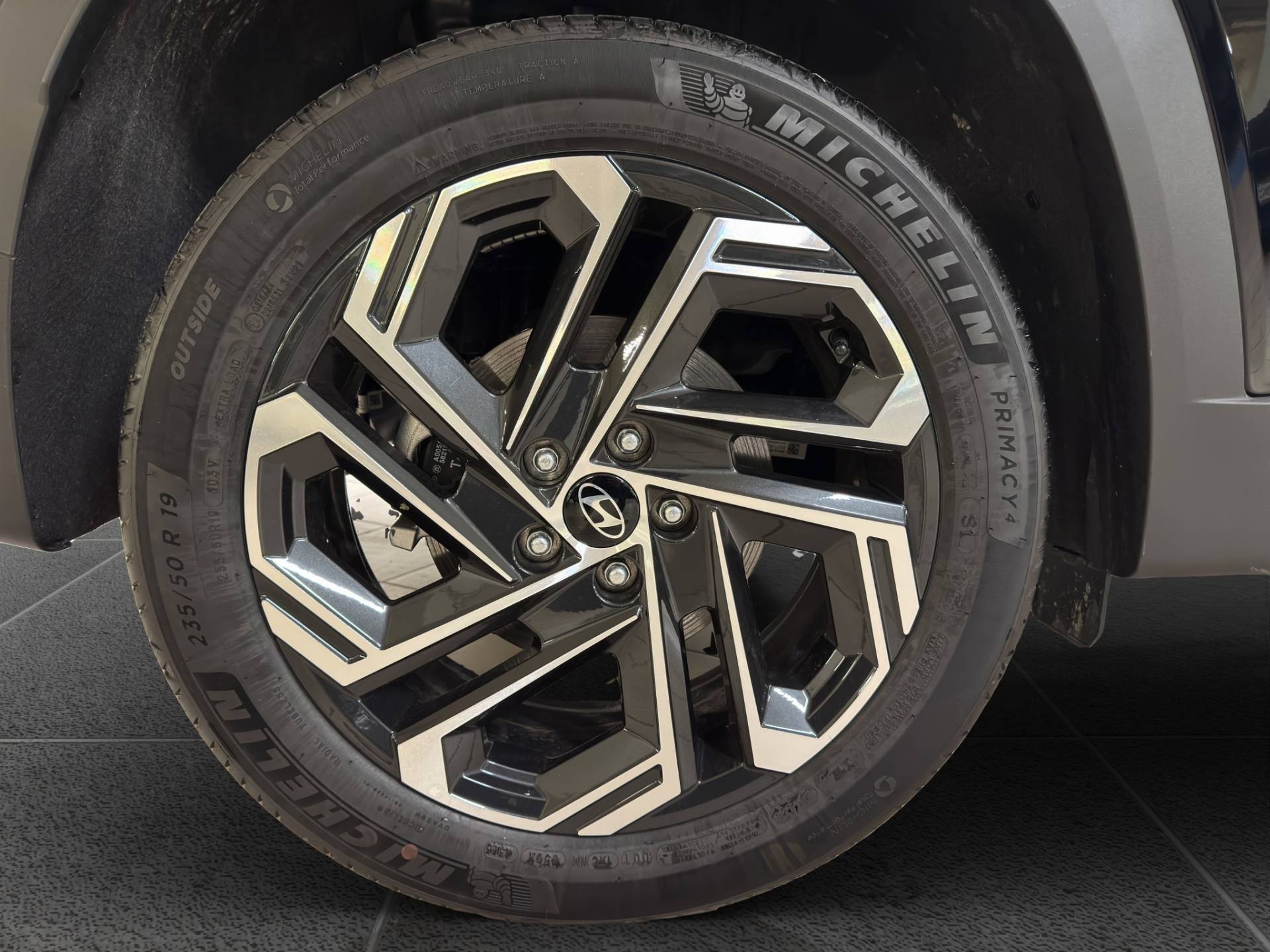 Auto Venduta - HYUNDAI Tucson TUCSON PE 1.6 HEV AT 4WD Exellence usata in pronta consegna - Brandini