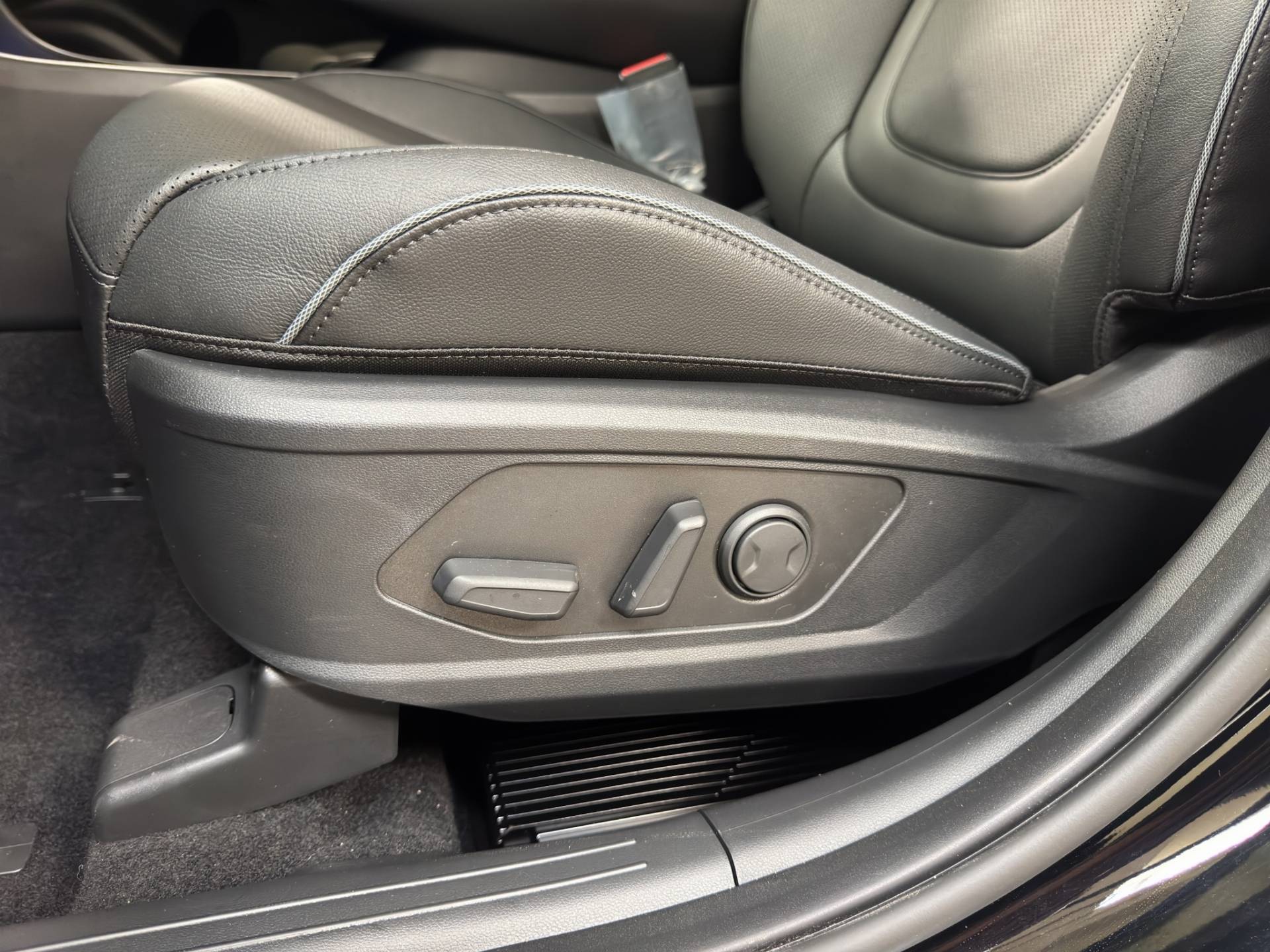 Auto Venduta - HYUNDAI Tucson TUCSON PE 1.6 HEV AT 4WD Exellence usata in pronta consegna - Brandini