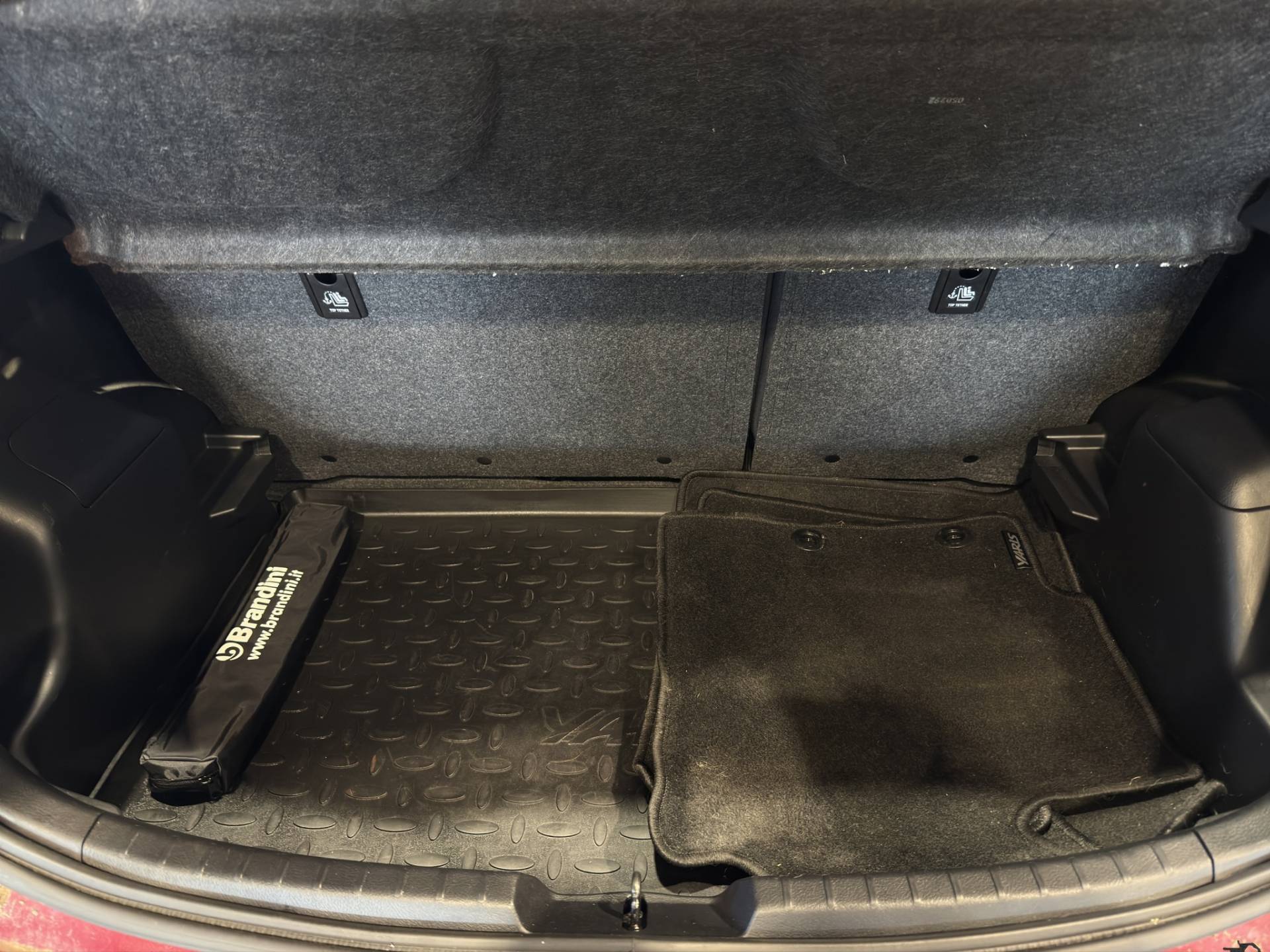 Auto Venduta - TOYOTA Yaris Yaris 5p 1.5 hybrid Active my18 usata in pronta consegna - Brandini