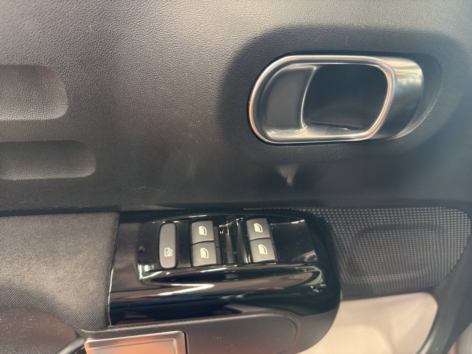 Auto Venduta - CITROEN C3 C3 1.2 puretech Shine s&s 83cv neopatentati usata in pronta consegna - Brandini