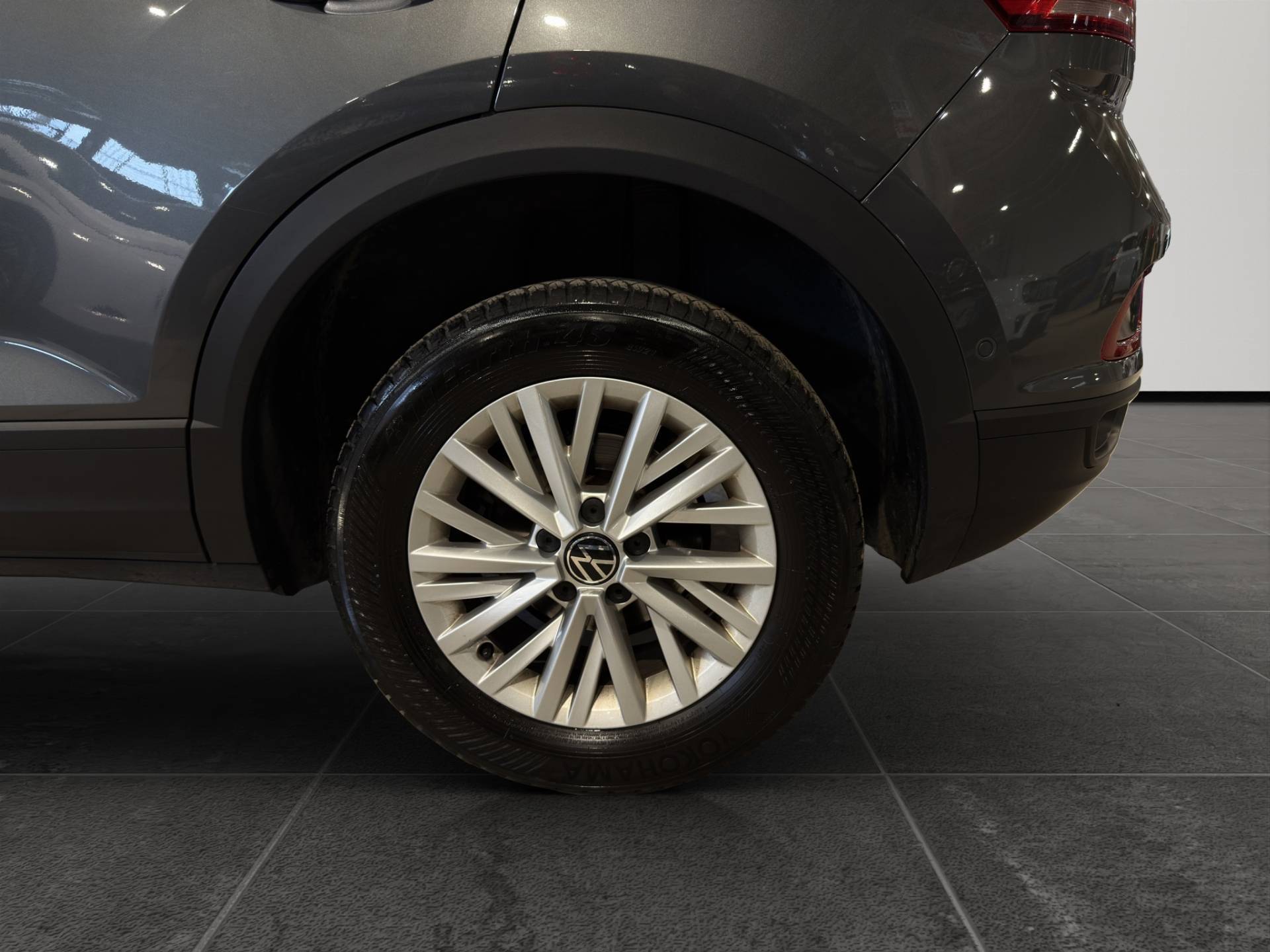 VOLKSWAGEN T-Roc T-Roc 2.0 tdi scr Life 115cv usata in pronta consegna - Brandini