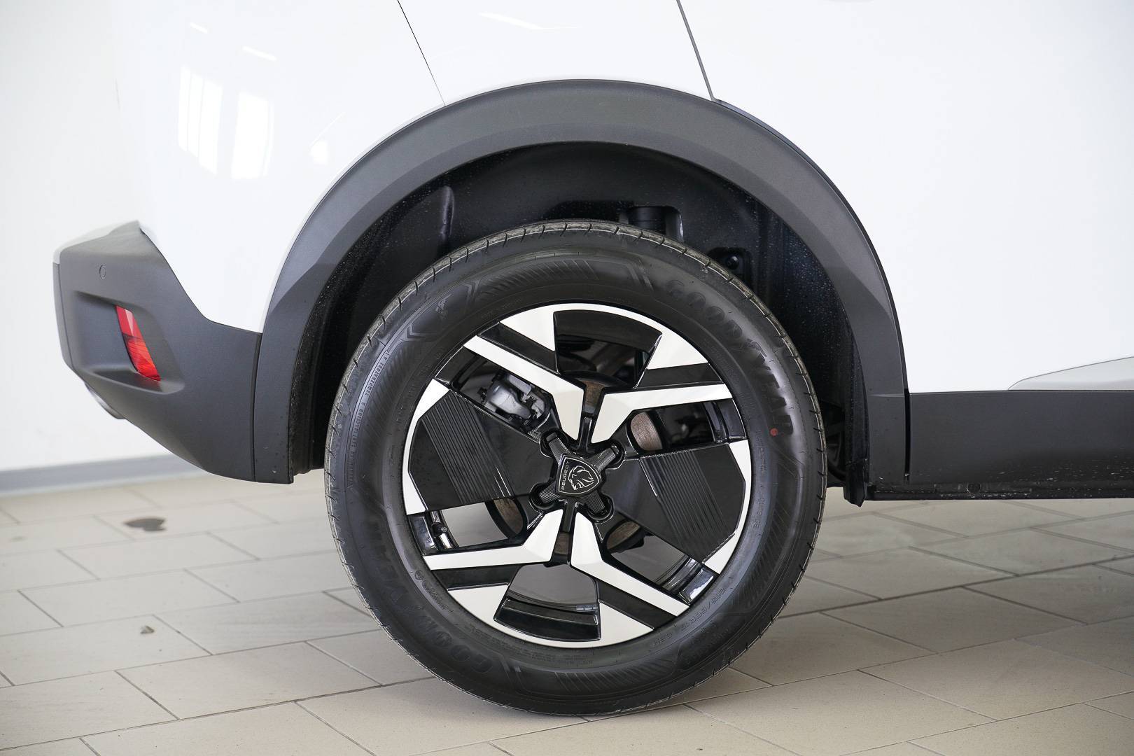 PEUGEOT 2008 2008 1.2 puretech Allure s&s 100cv usata in pronta consegna - Brandini