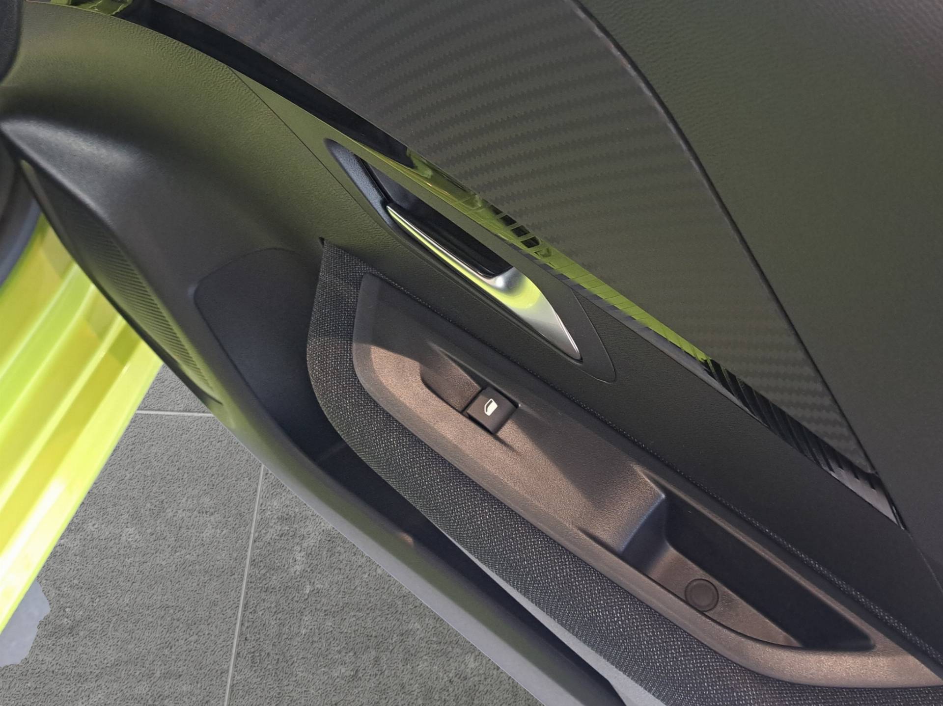 PEUGEOT 208 208 1.2 hybrid Business 110cv e-dcs 6 usata in pronta consegna - Brandini