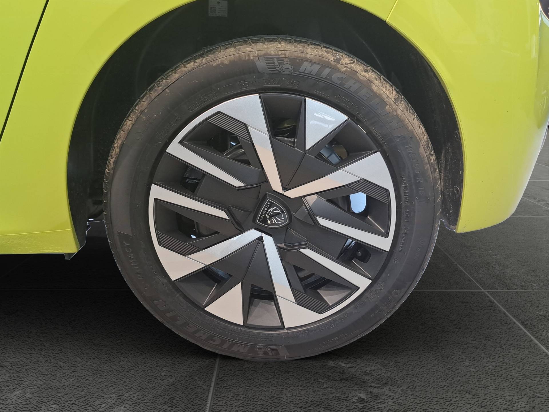 PEUGEOT 208 208 1.2 hybrid Business 110cv e-dcs 6 usata in pronta consegna - Brandini