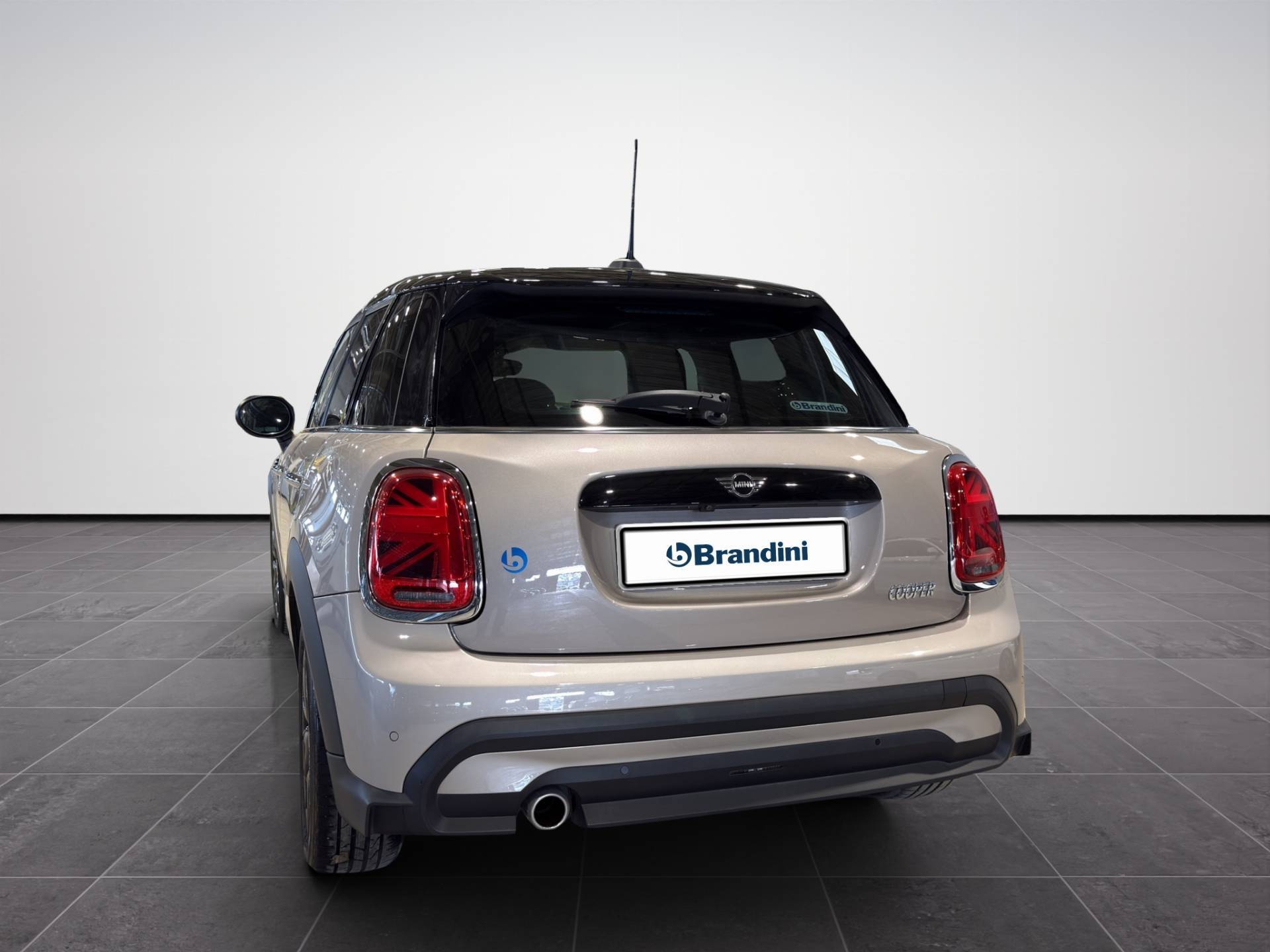 MINI Mini Mini 5p 1.5 Cooper Classic auto usata in pronta consegna - Brandini