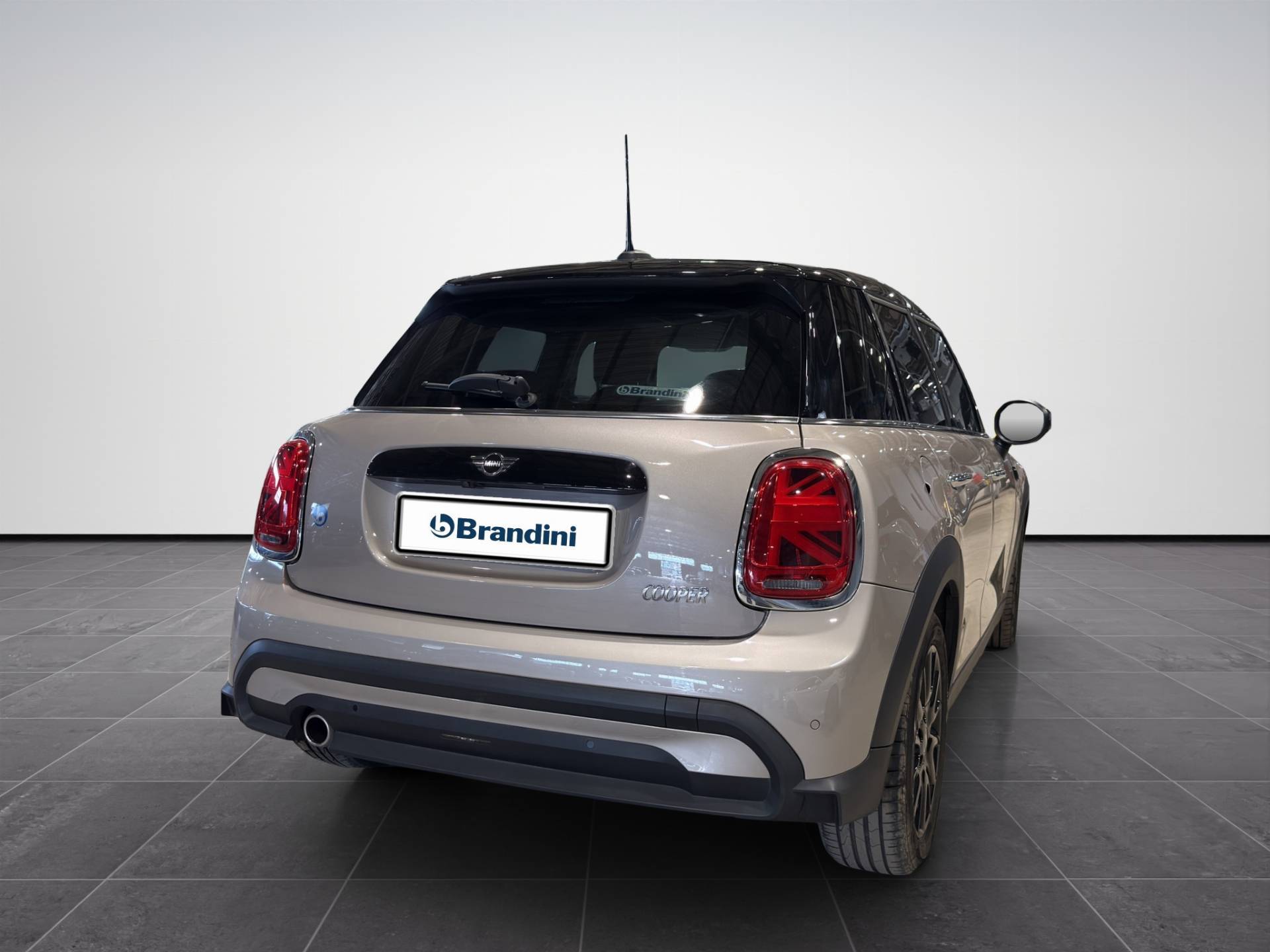 MINI Mini Mini 5p 1.5 Cooper Classic auto usata in pronta consegna - Brandini