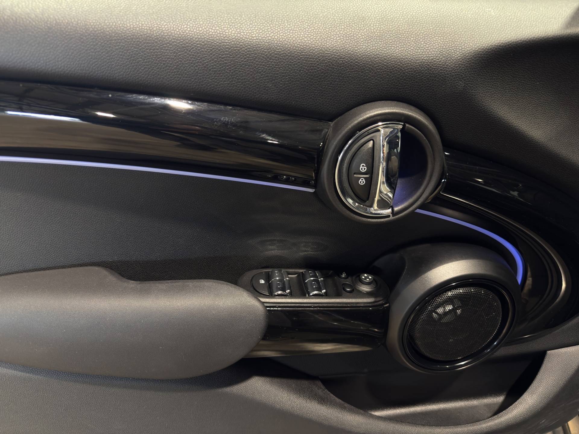 MINI Mini Mini 5p 1.5 Cooper Classic auto usata in pronta consegna - Brandini