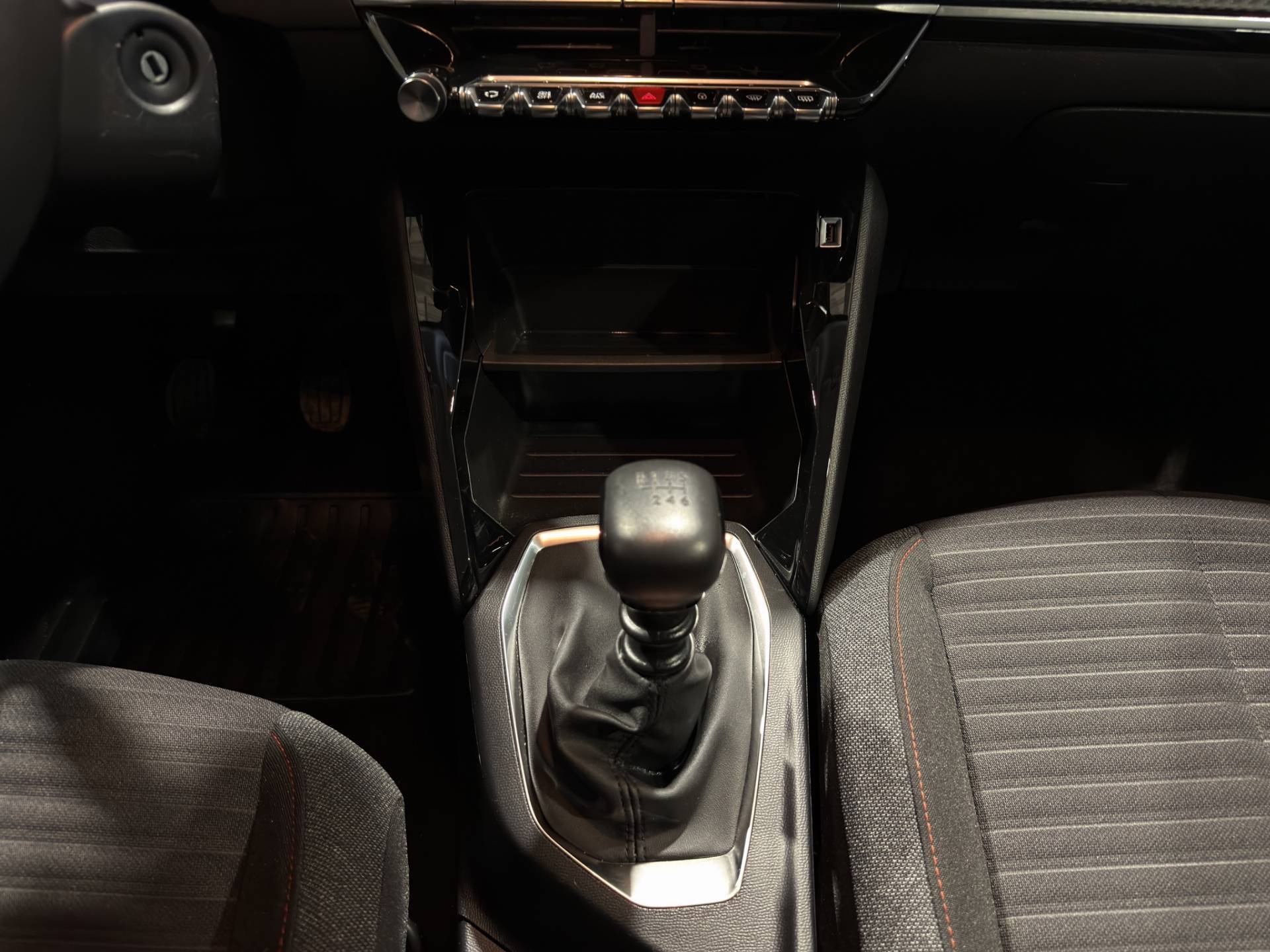 Auto Venduta - PEUGEOT 208 208 1.2 puretech Active Pack s&s 100cv usata in pronta consegna - Brandini