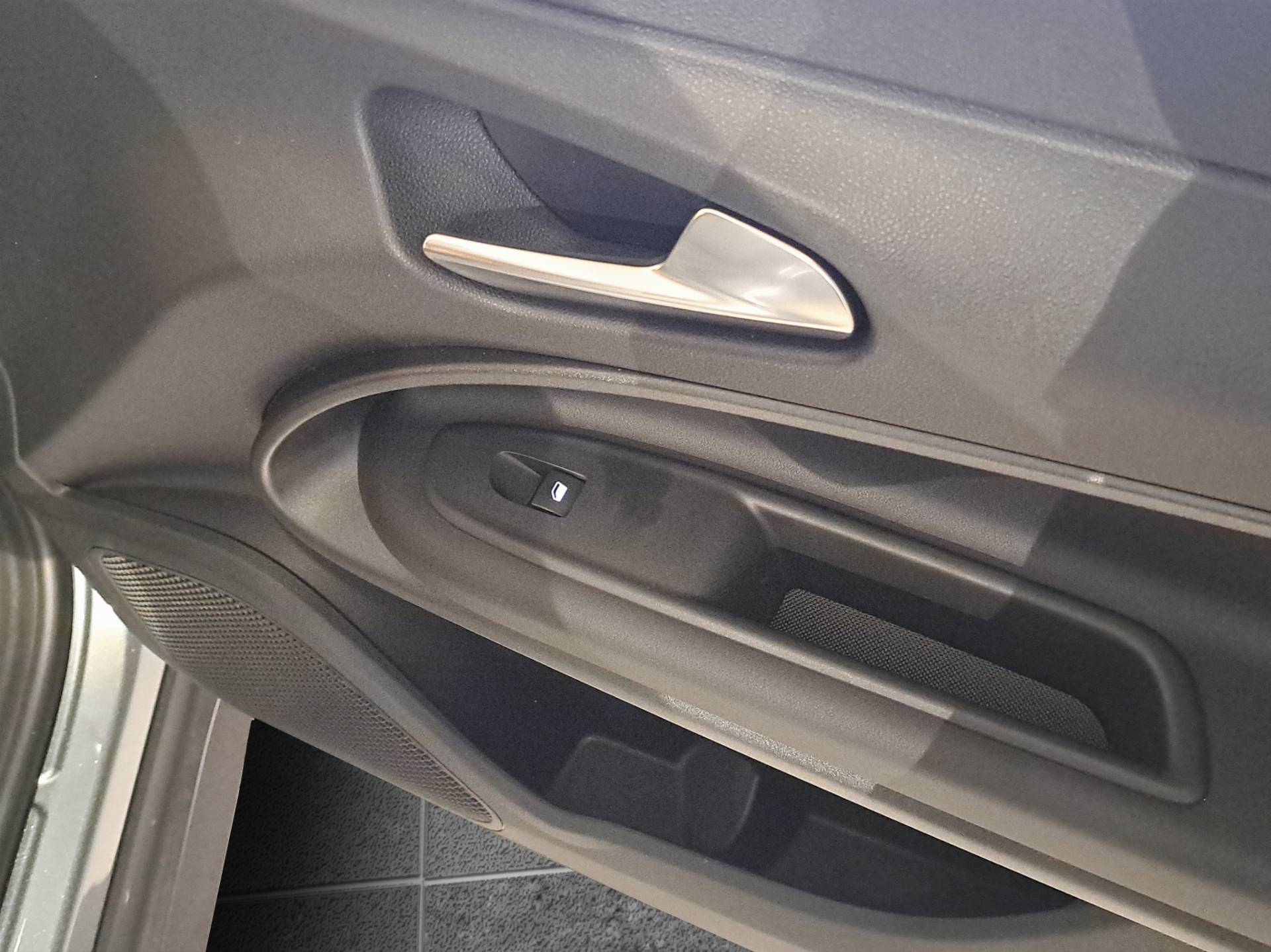 Auto Venduta - JEEP Avenger Avenger 1.2 turbo e-hybrid Altitude fwd 100cv edct6 usata in pronta consegna - Brandini