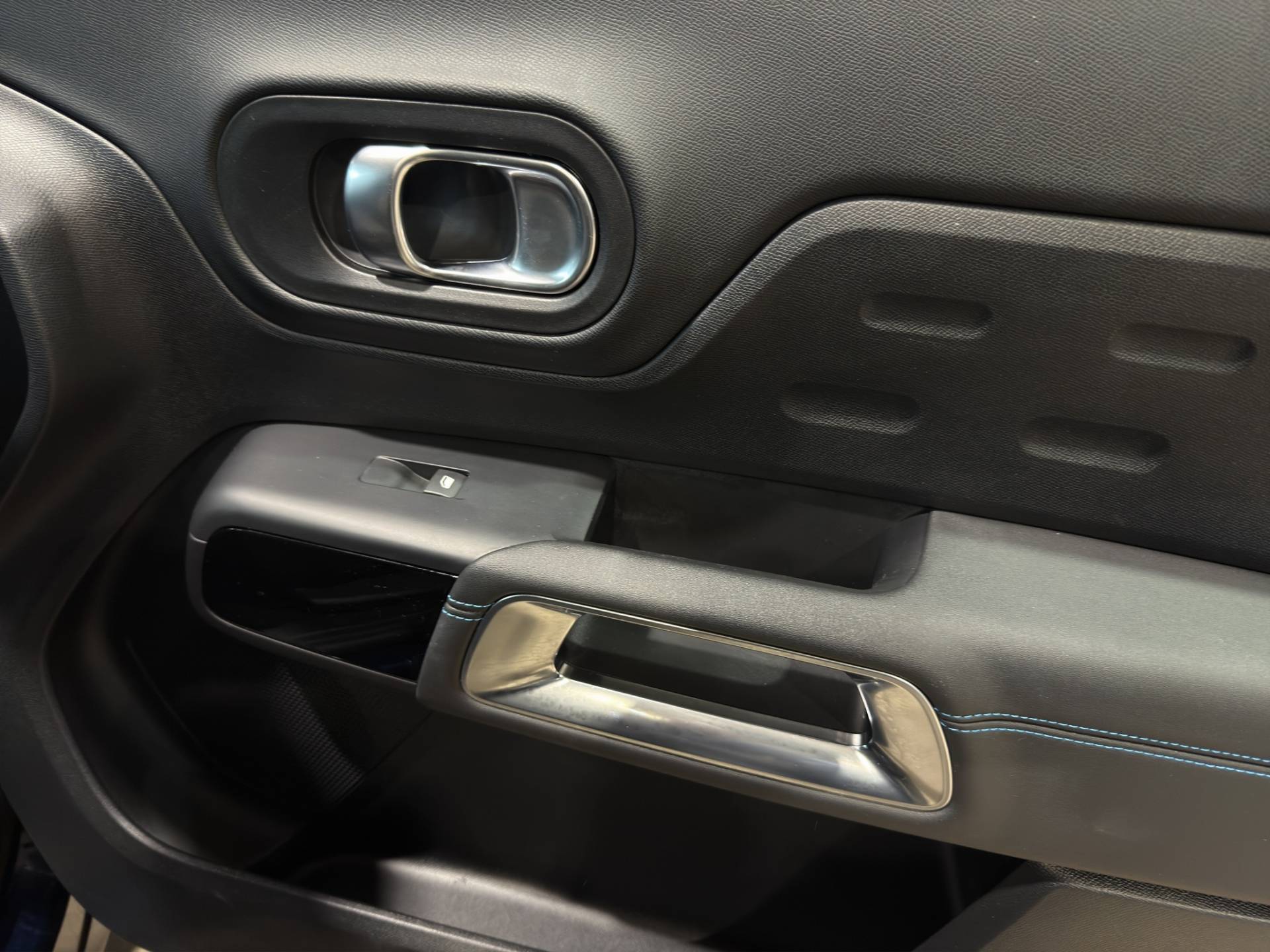 CITROEN C5 Aircross C5 Aircross 1.2 hybrid Plus 136cv e-dcs6 usata in pronta consegna - Brandini