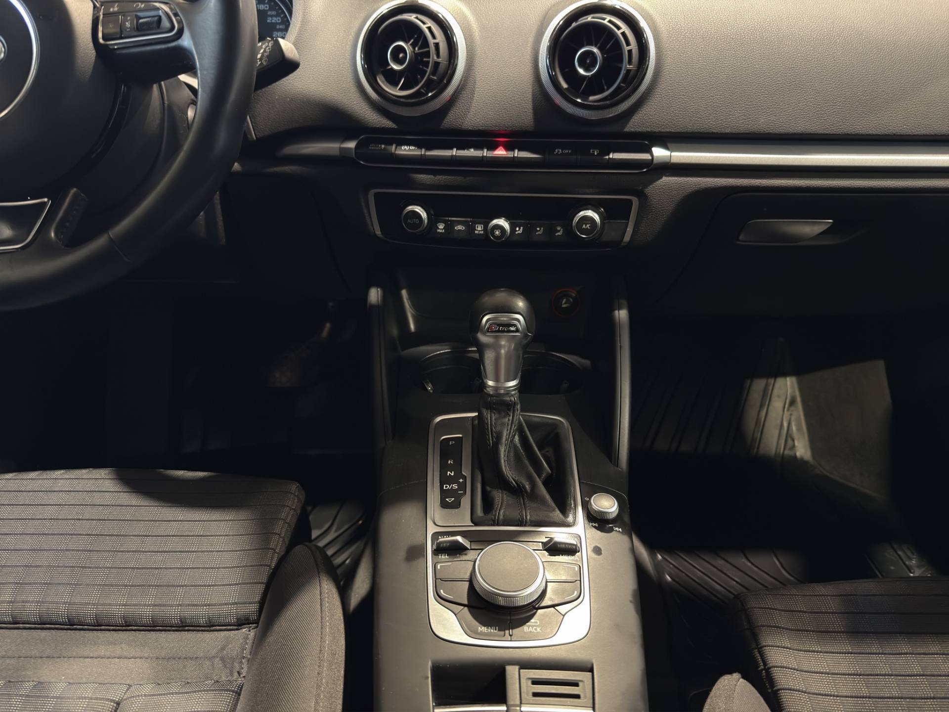 AUDI A3 A3 Sportback 1.2 tfsi Ambition 110cv s-tronic E6 usata in pronta consegna - Brandini