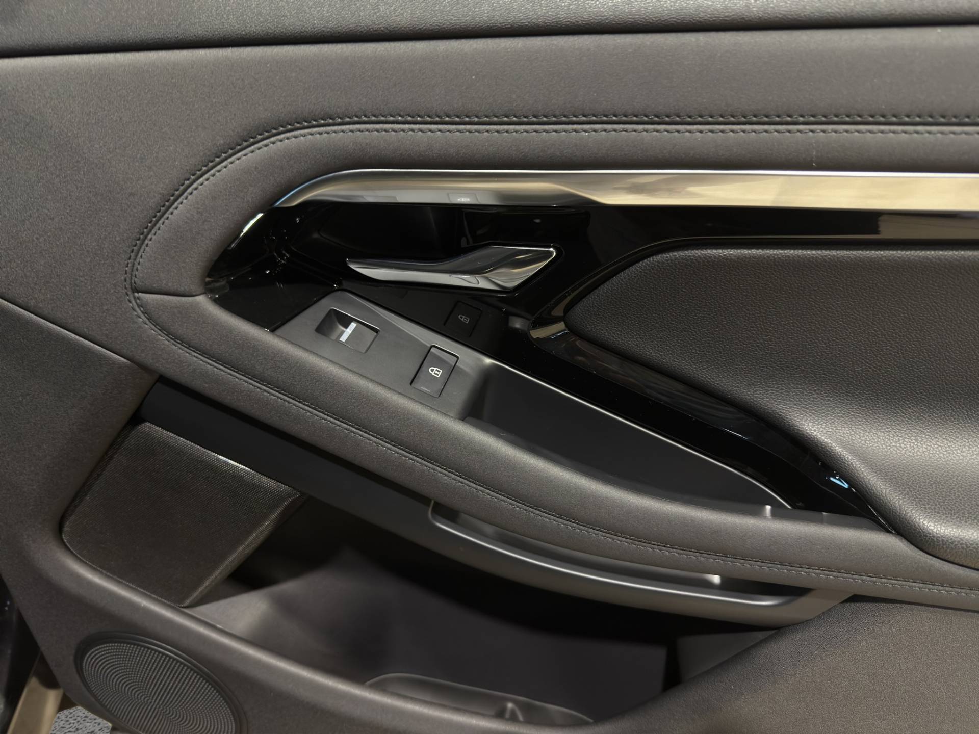 LAND ROVER Range Rover Evoque Evoque 2.0d i4 mhev Dynamic SE awd 163cv auto usata in pronta consegna - Brandini