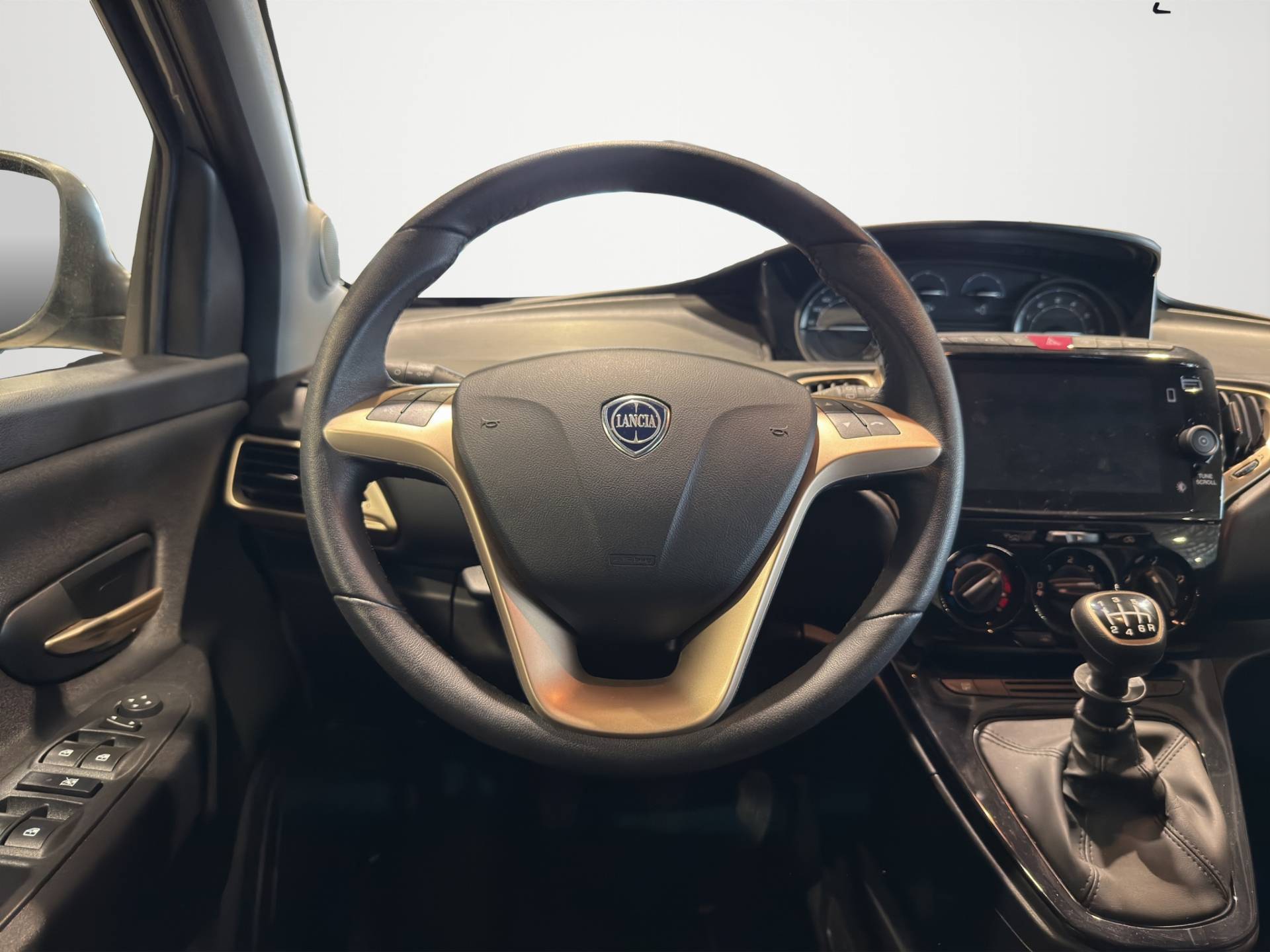 Auto Venduta - LANCIA Ypsilon Ypsilon 1.0 firefly hybrid Alberta Ferretti s&s 70cv usata in pronta consegna - Brandini