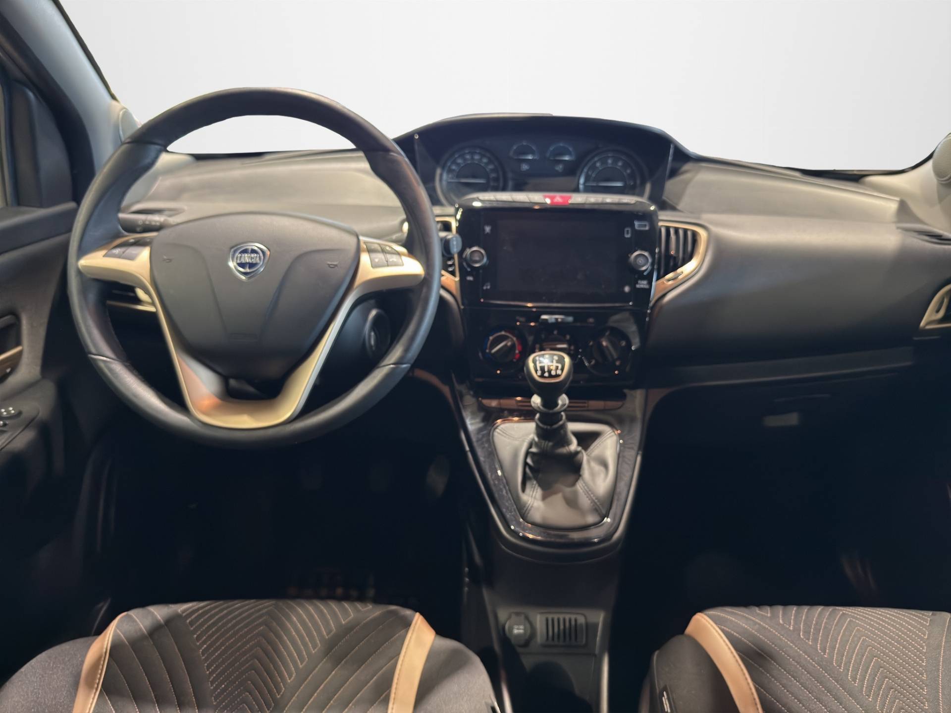 Auto Venduta - LANCIA Ypsilon Ypsilon 1.0 firefly hybrid Alberta Ferretti s&s 70cv usata in pronta consegna - Brandini