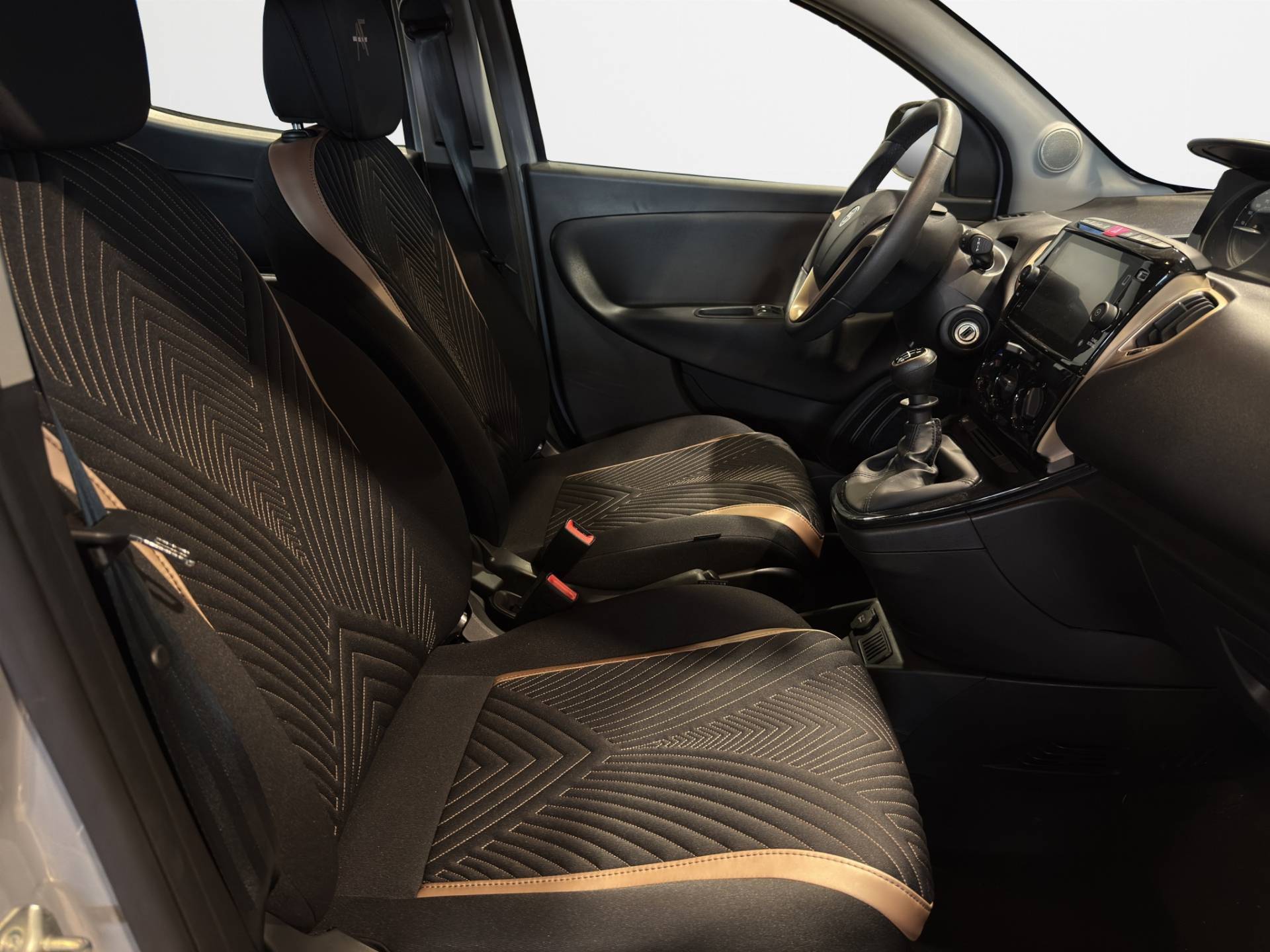 Auto Venduta - LANCIA Ypsilon Ypsilon 1.0 firefly hybrid Alberta Ferretti s&s 70cv usata in pronta consegna - Brandini