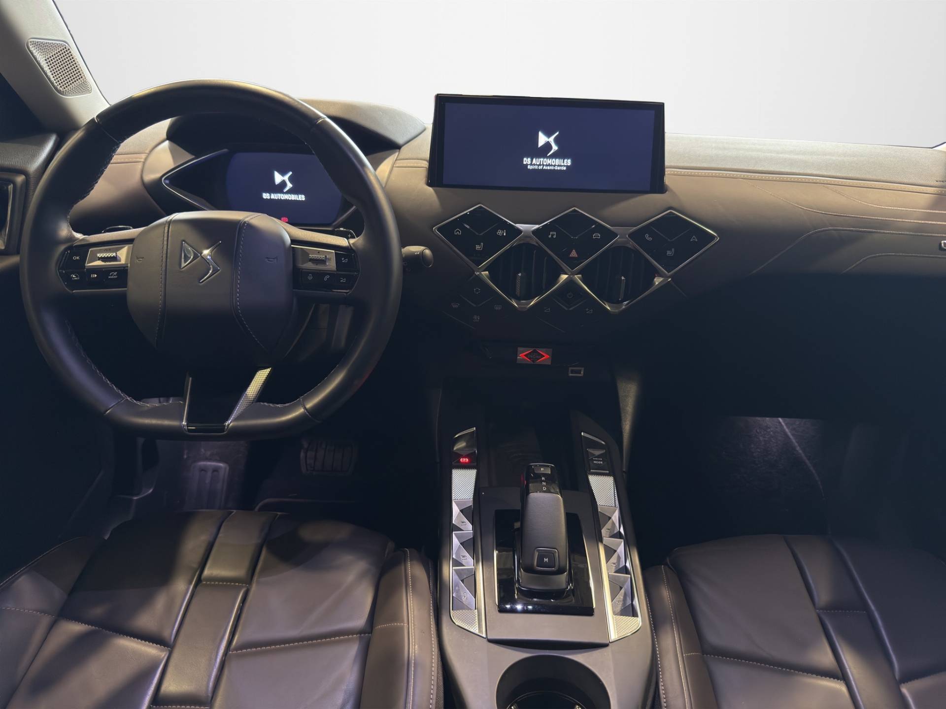 DS DS 3 DS3 1.2 hybrid Antoine de Saint Exupery 136cv auto usata in pronta consegna - Brandini