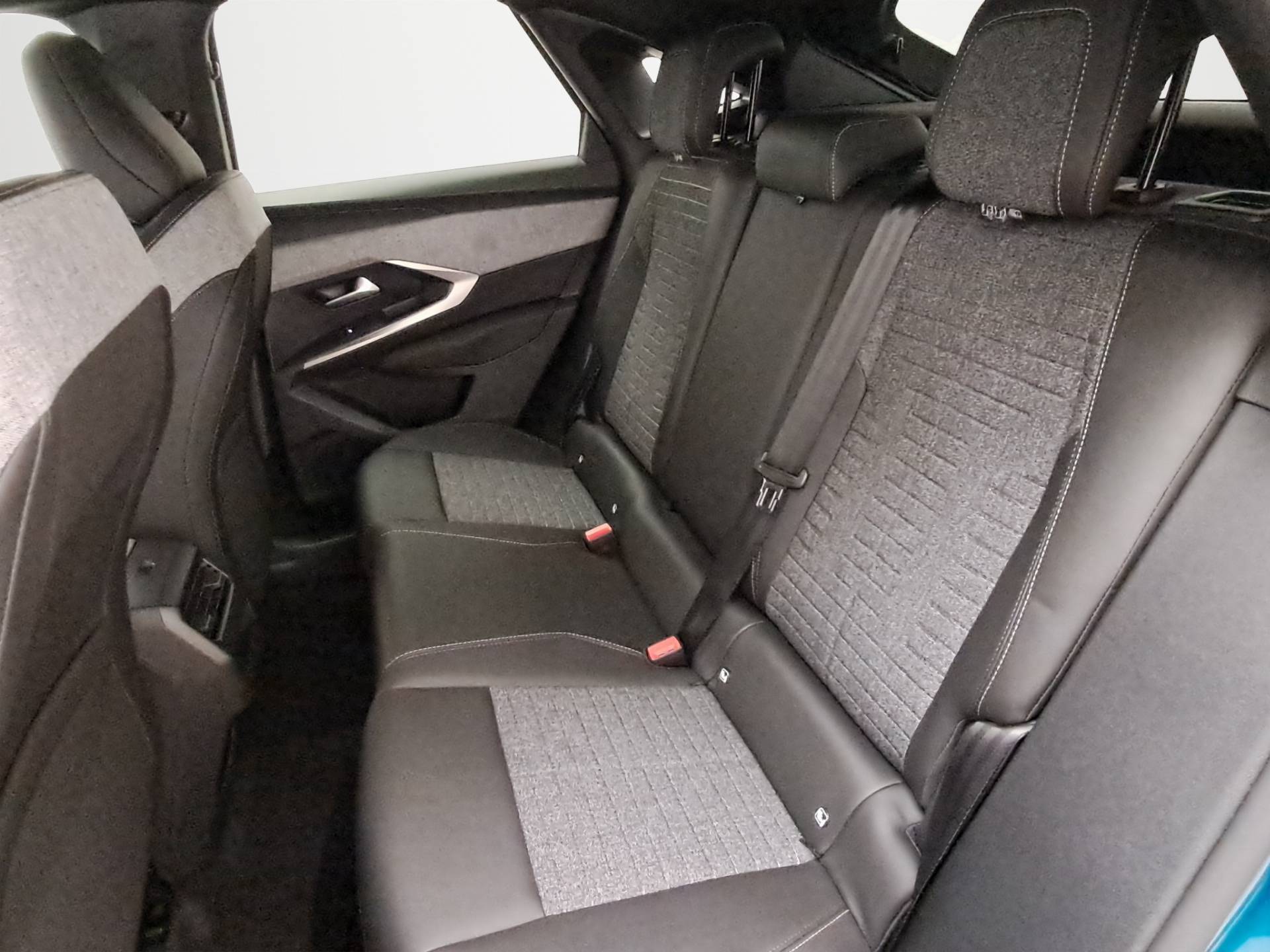 Auto Venduta - PEUGEOT 3008 3008 1.2 hybrid Allure 136cv e-dcs6 usata in pronta consegna - Brandini