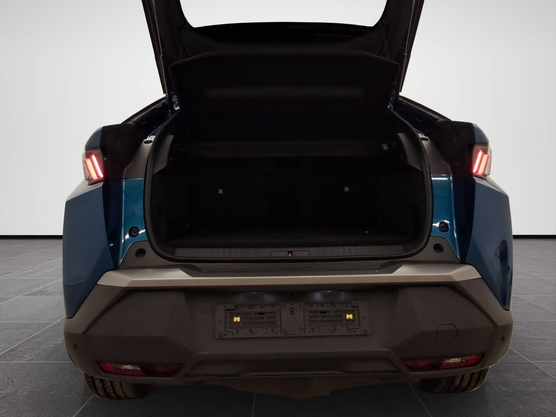 Auto Venduta - PEUGEOT 3008 3008 1.2 hybrid Allure 136cv e-dcs6 usata in pronta consegna - Brandini