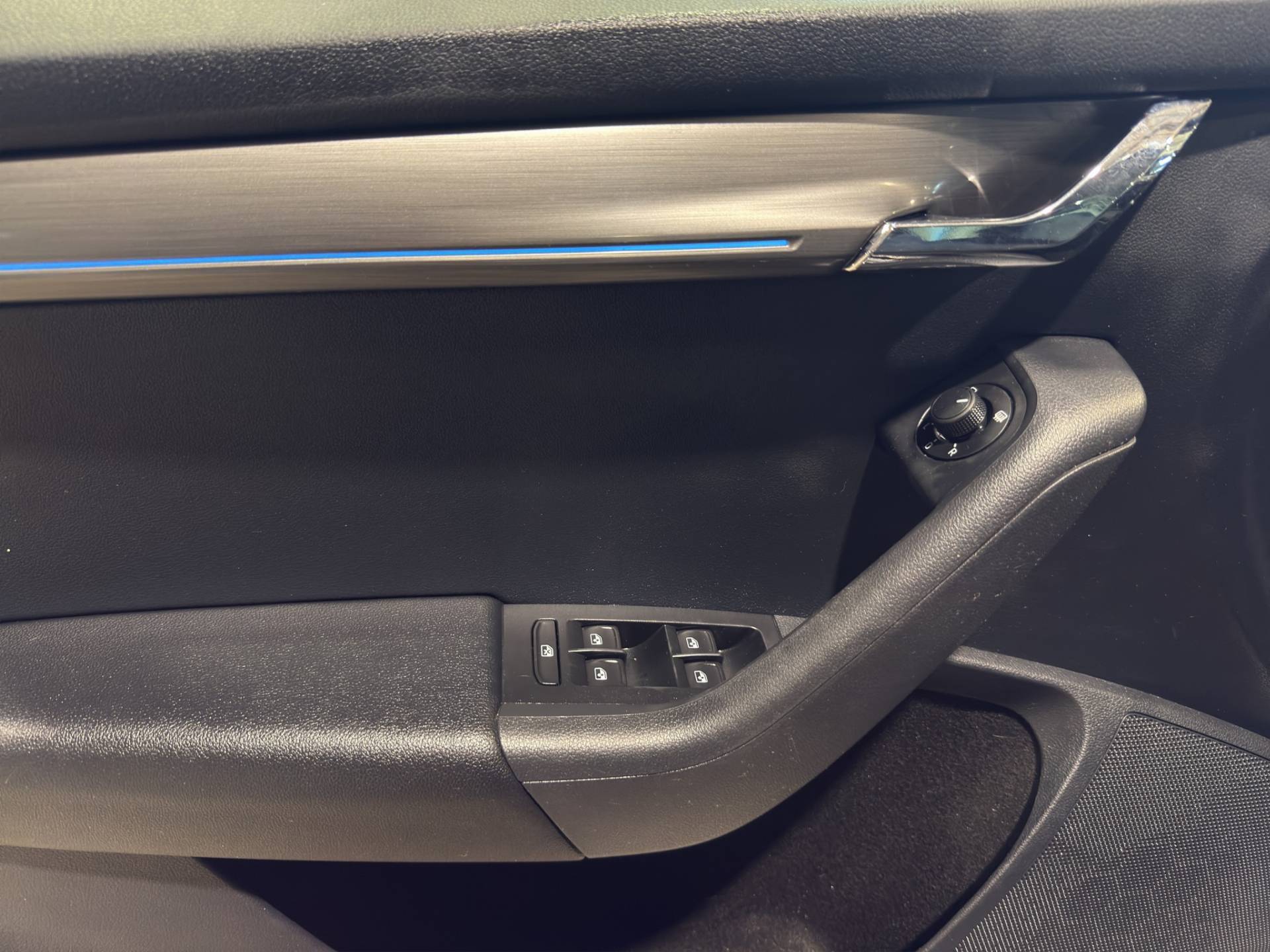 SKODA Octavia Octavia Wagon 1.5 g-tec Executive 130cv dsg usata in pronta consegna - Brandini