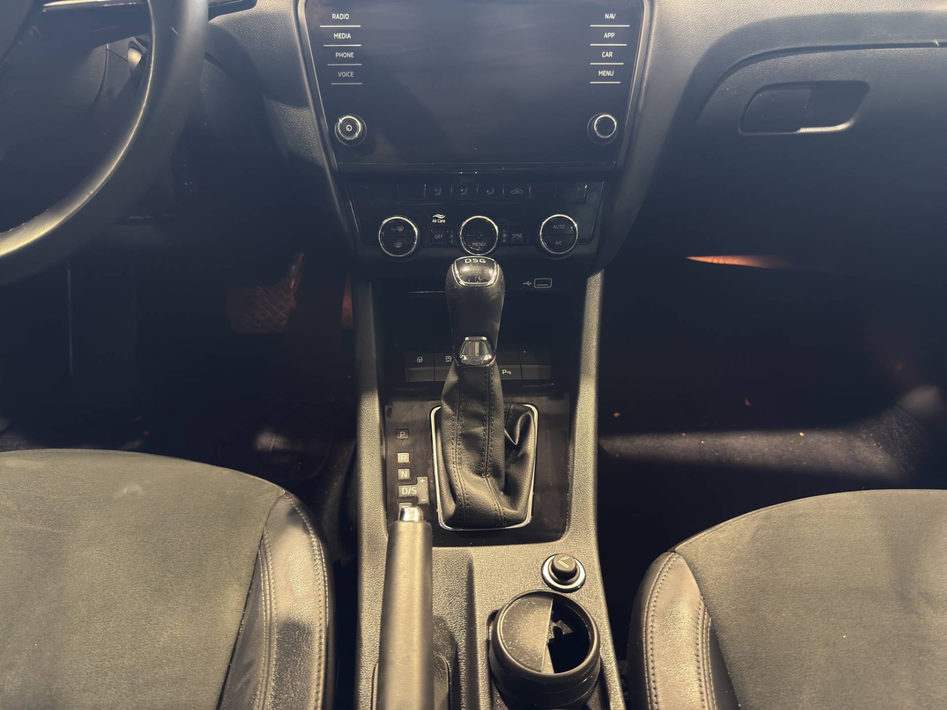 SKODA Octavia Octavia Wagon 1.5 g-tec Executive 130cv dsg usata in pronta consegna - Brandini