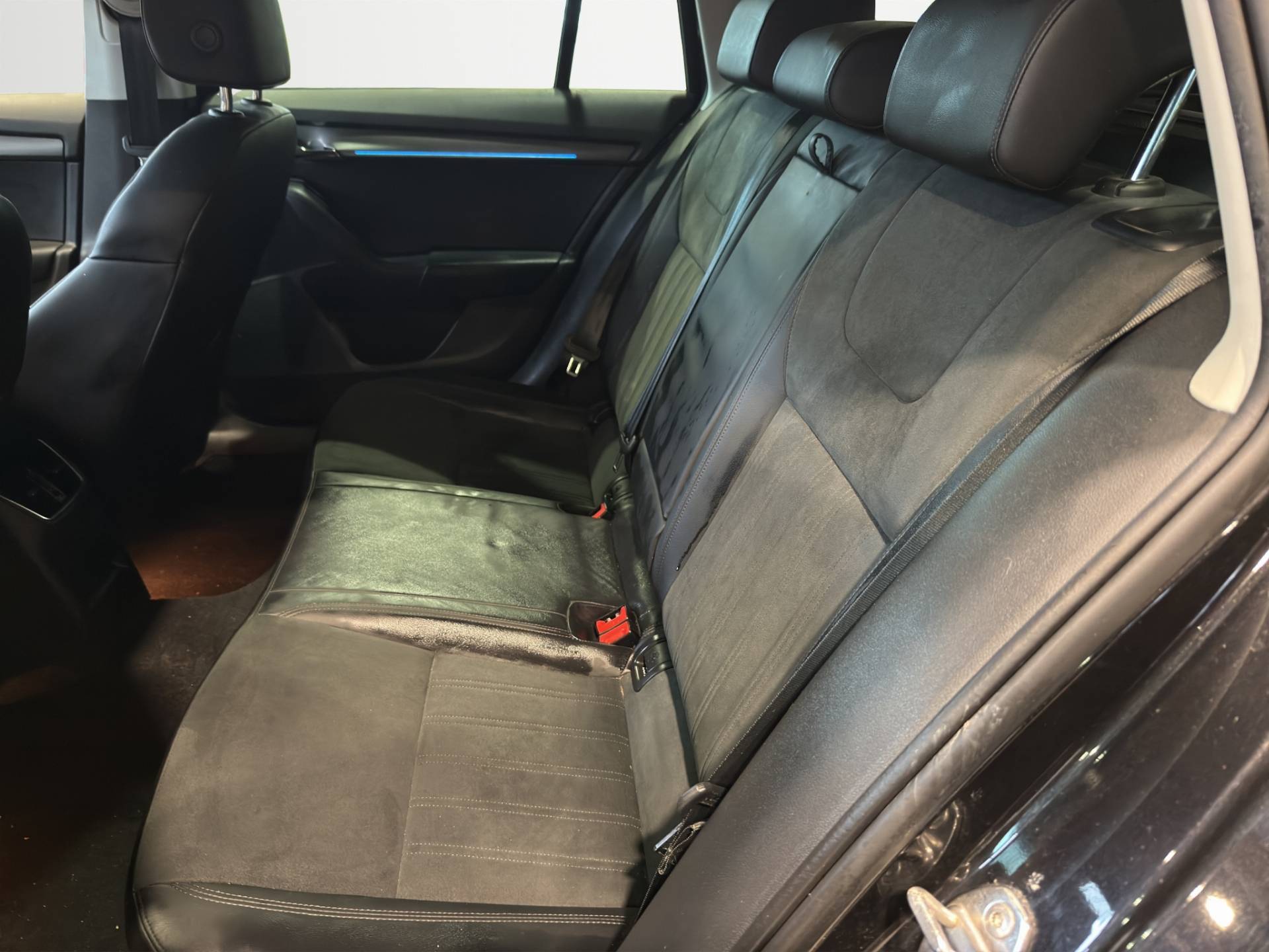 SKODA Octavia Octavia Wagon 1.5 g-tec Executive 130cv dsg usata in pronta consegna - Brandini