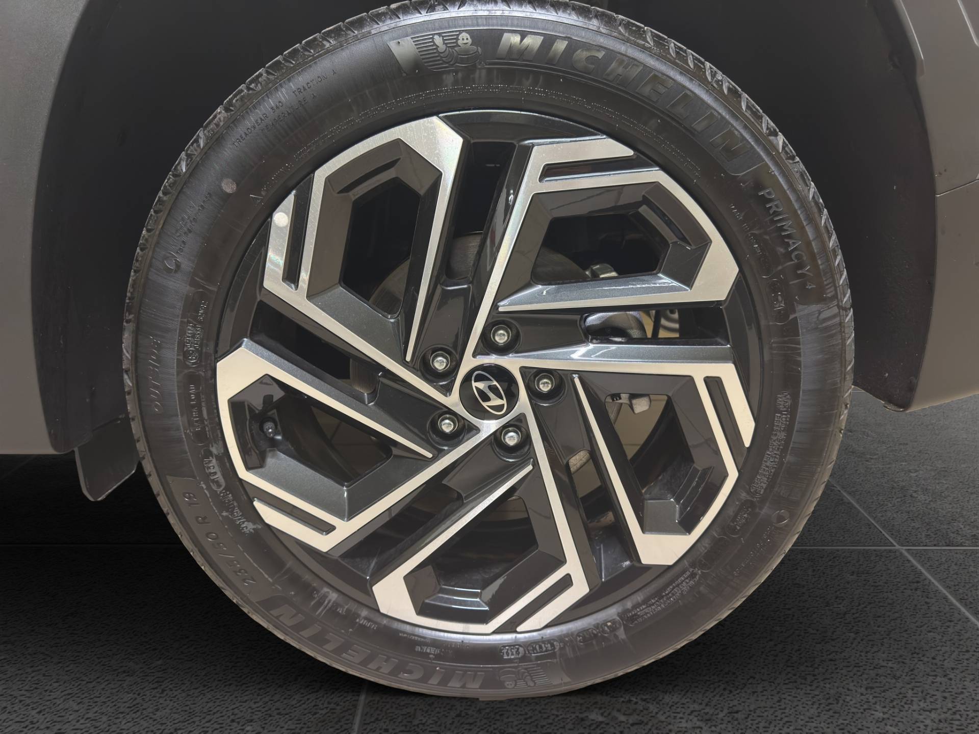 Auto Venduta - HYUNDAI Tucson TUCSON PE 1.6 HEV AT 4WD Exellence +LP+PP usata in pronta consegna - Brandini