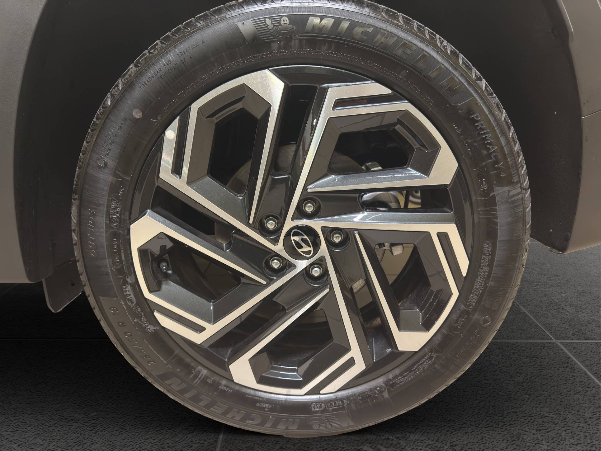 Auto Venduta - HYUNDAI Tucson TUCSON PE 1.6 HEV AT 4WD Exellence +LP+PP usata in pronta consegna - Brandini