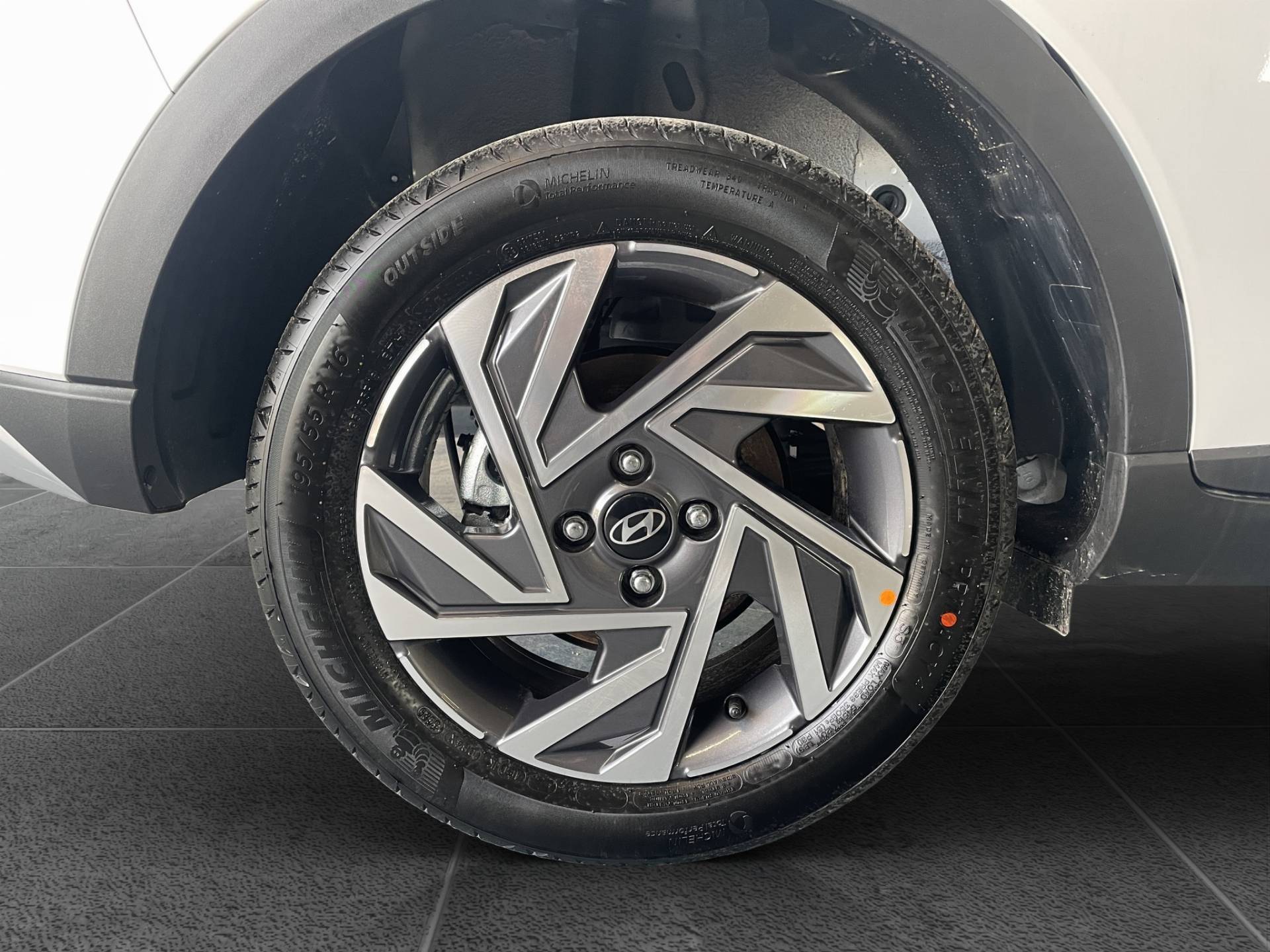 Auto Venduta - HYUNDAI Bayon Bayon 1.0 t-gdi Business 90cv mt usata in pronta consegna - Brandini