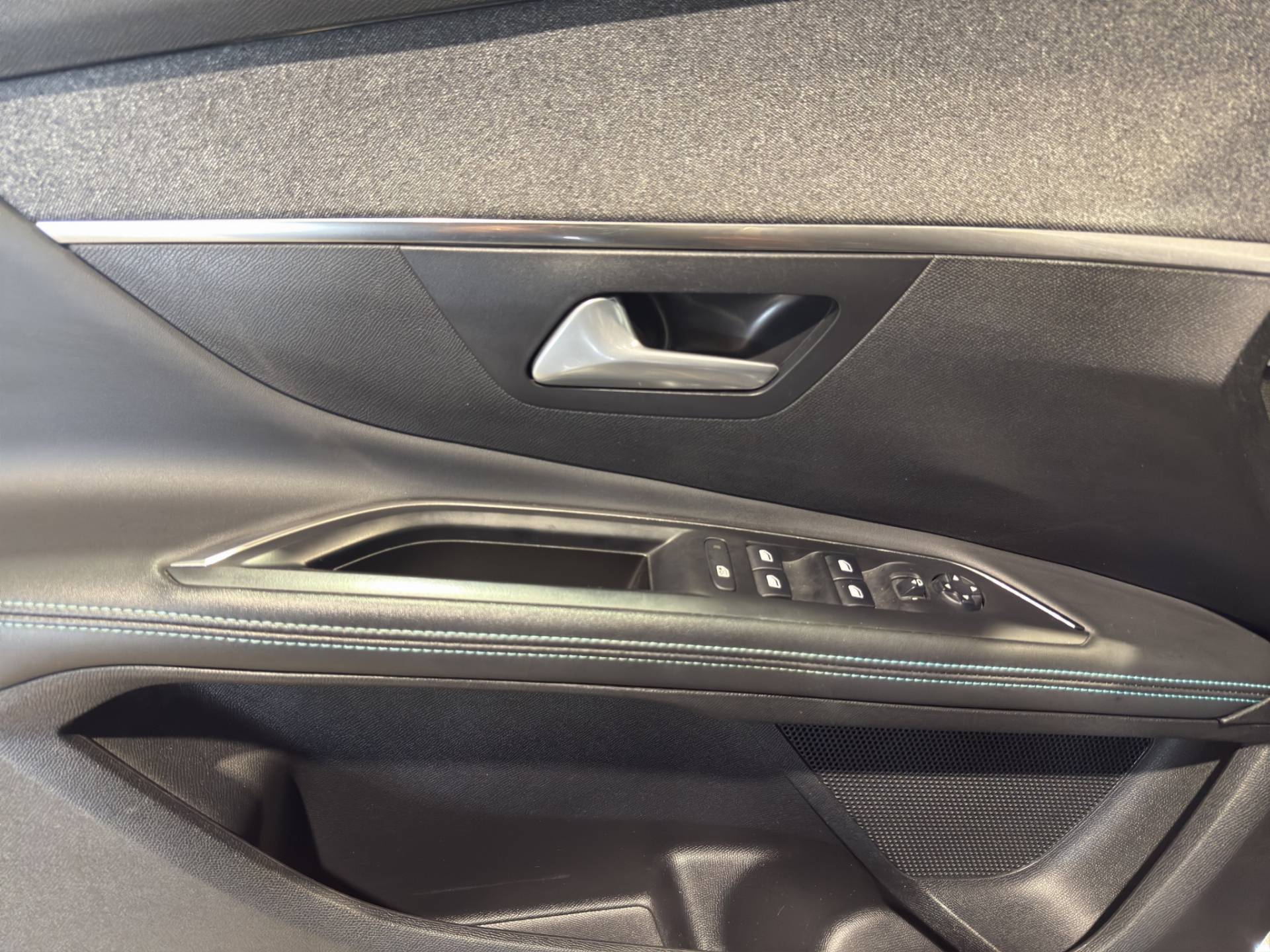 Auto Venduta - PEUGEOT 5008 5008 1.5 bluehdi Allure Pack s&s 130cv eat8 usata in pronta consegna - Brandini