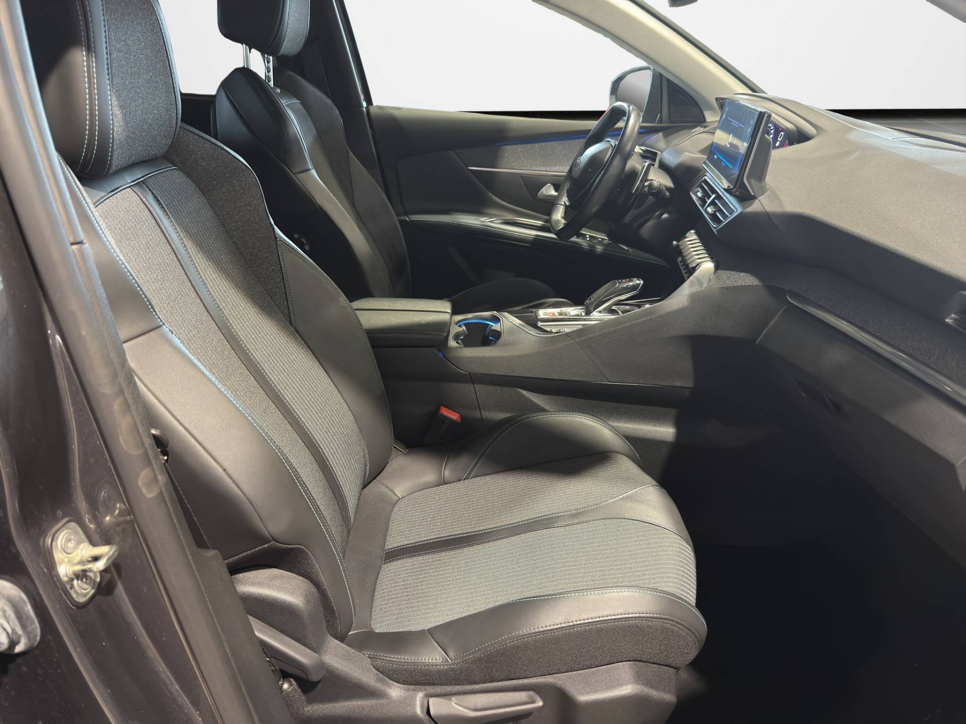 Auto Venduta - PEUGEOT 5008 5008 1.5 bluehdi Allure Pack s&s 130cv eat8 usata in pronta consegna - Brandini