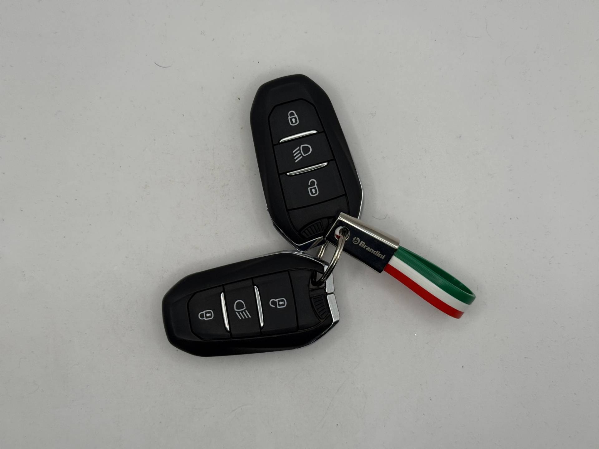 Auto Venduta - PEUGEOT 5008 5008 1.5 bluehdi Allure Pack s&s 130cv eat8 usata in pronta consegna - Brandini