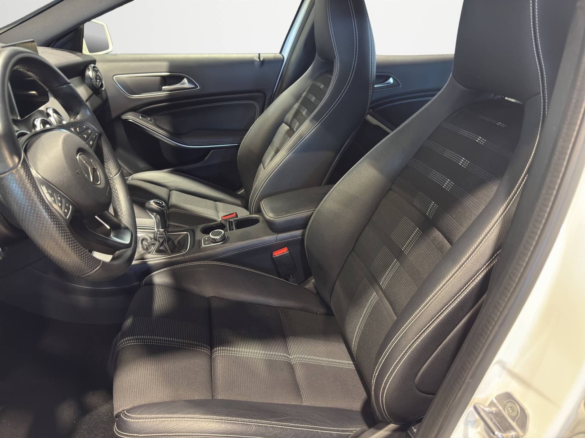 MERCEDES GLA GLA 180 Sport usata in pronta consegna - Brandini