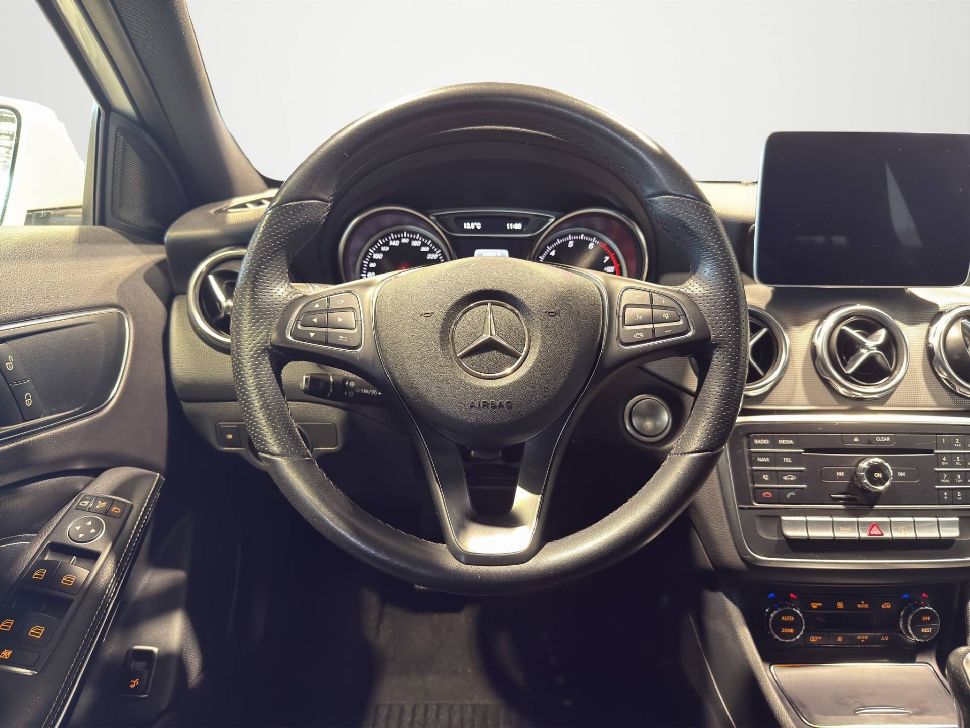 MERCEDES GLA GLA 180 Sport usata in pronta consegna - Brandini