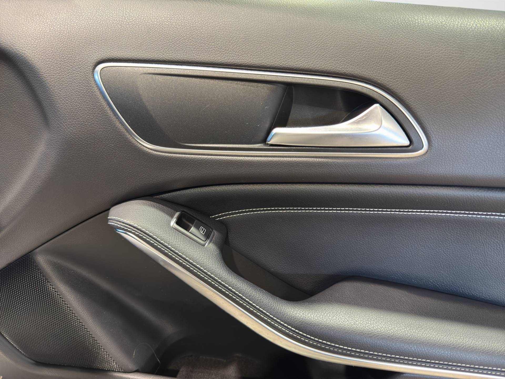 MERCEDES GLA GLA 180 Sport usata in pronta consegna - Brandini