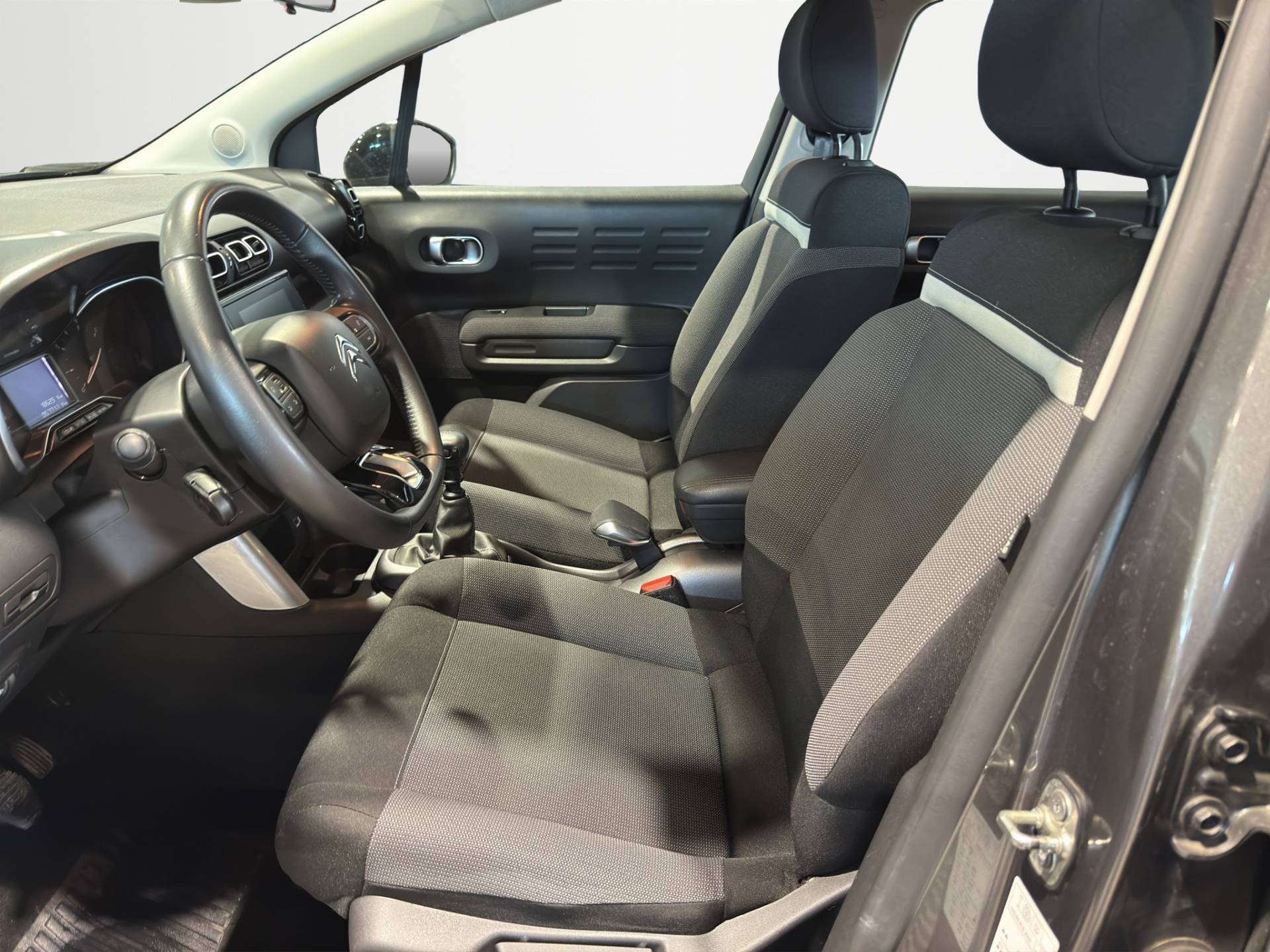 CITROEN C3 Aircross C3 Aircross 1.5 bluehdi Shine s&s 100cv usata in pronta consegna - Brandini